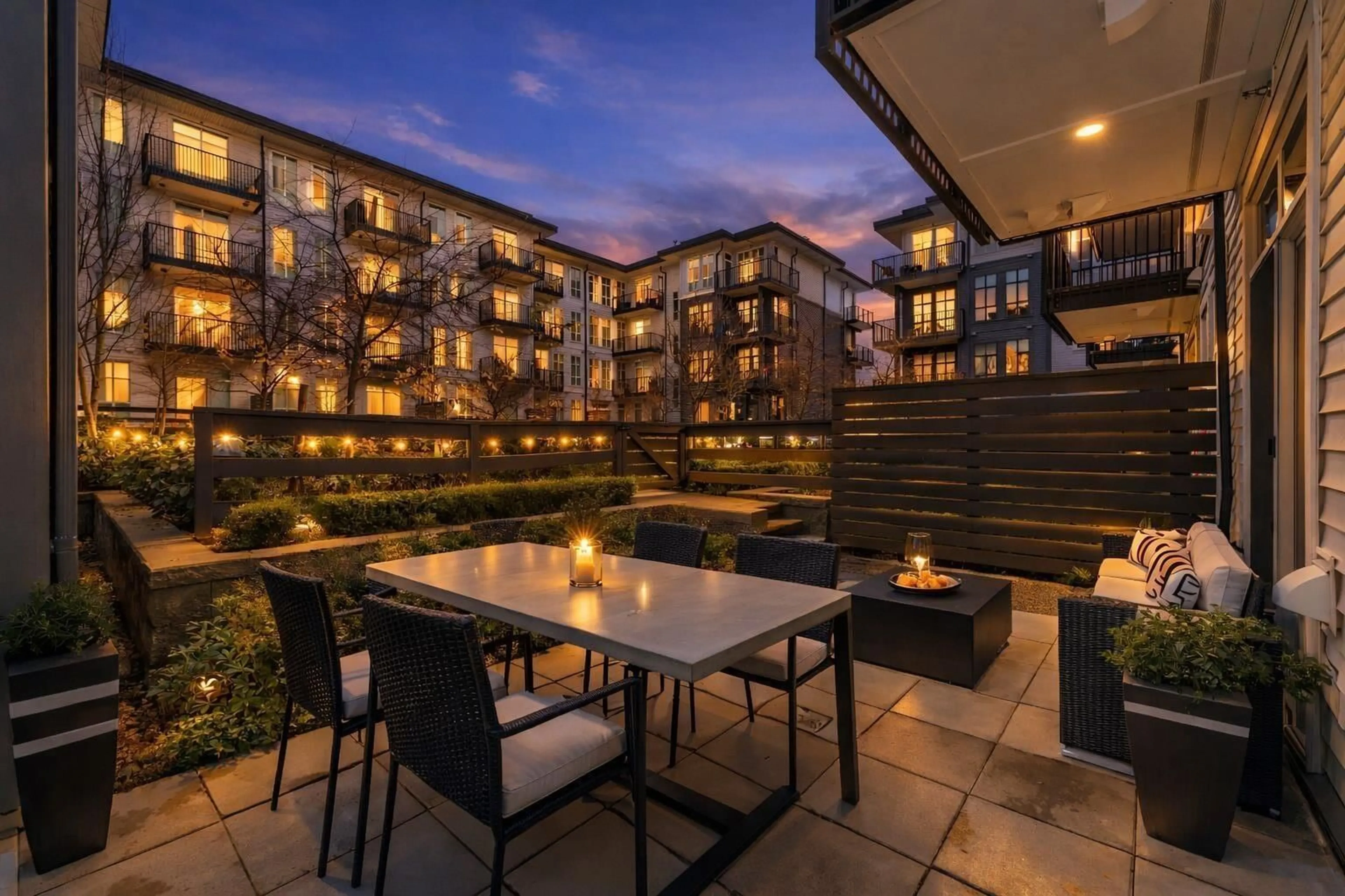 Patio, building for 112 - 13929 105 BOULEVARD, Surrey British Columbia V3T0R5