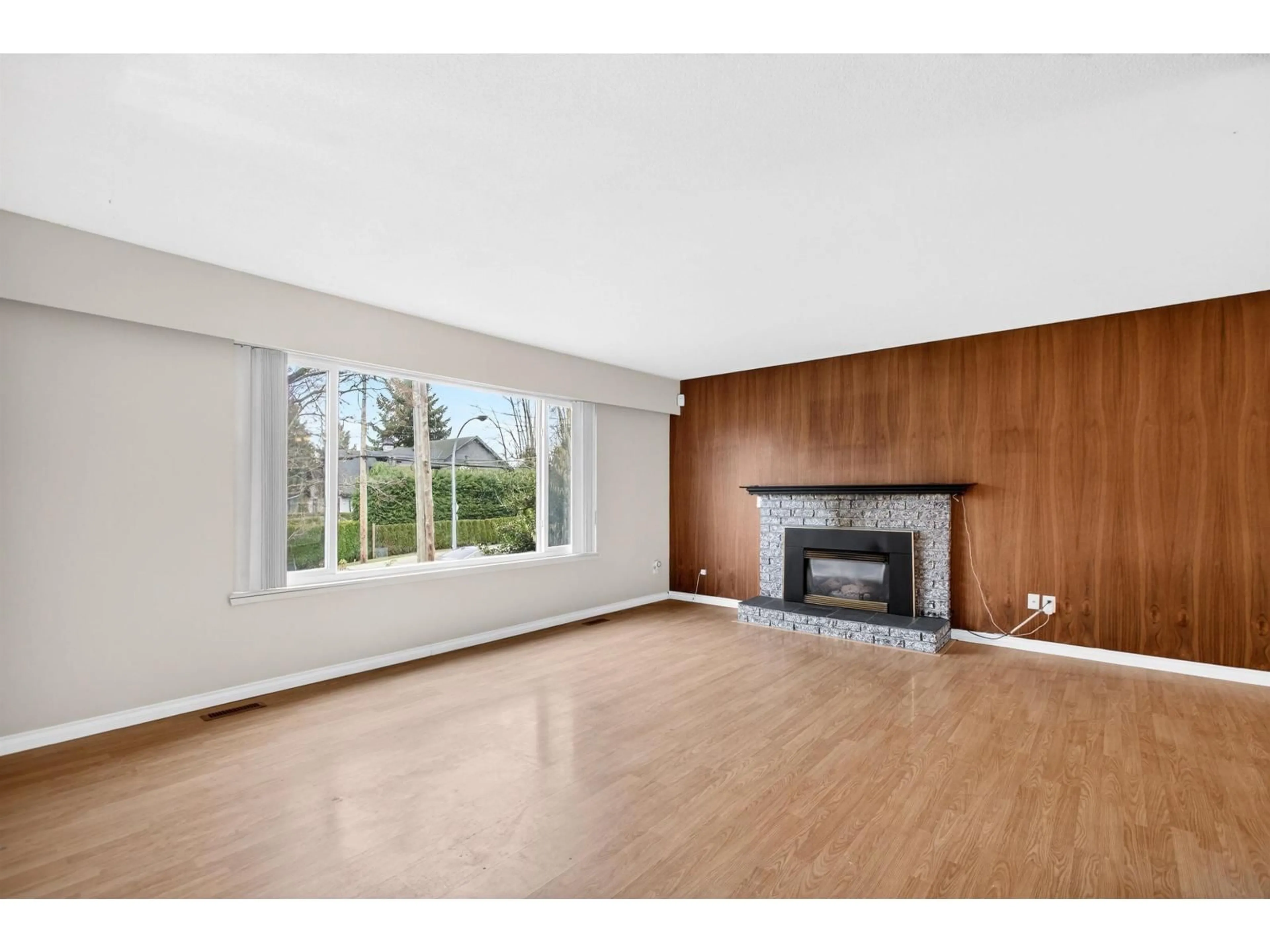 A pic of a room for 1855 156 STREET, Surrey British Columbia V4A4T5