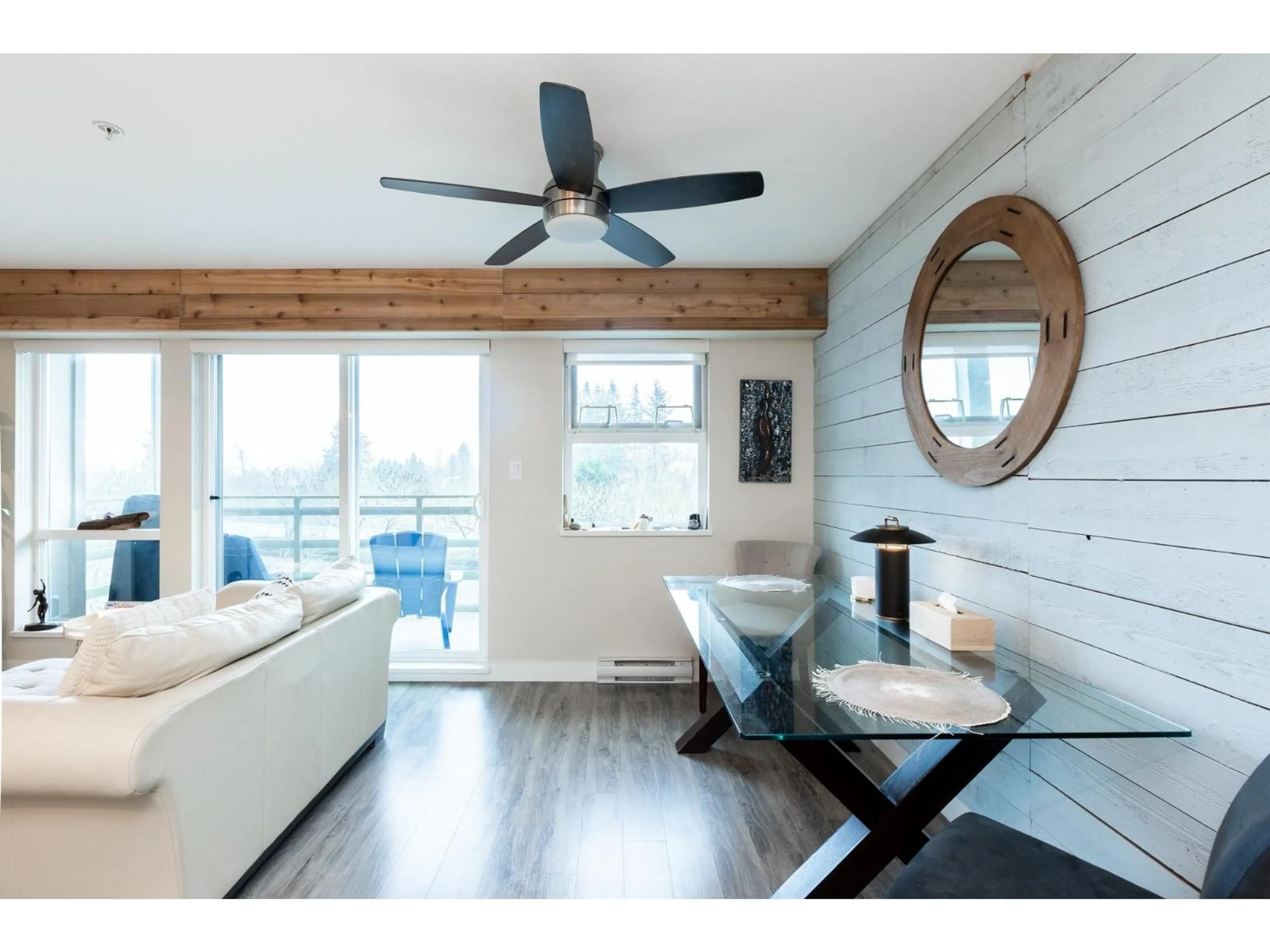 Living room with furniture, wood/laminate floor for 309 - 15735 CROYDON DRIVE, Surrey British Columbia V3Z2L5