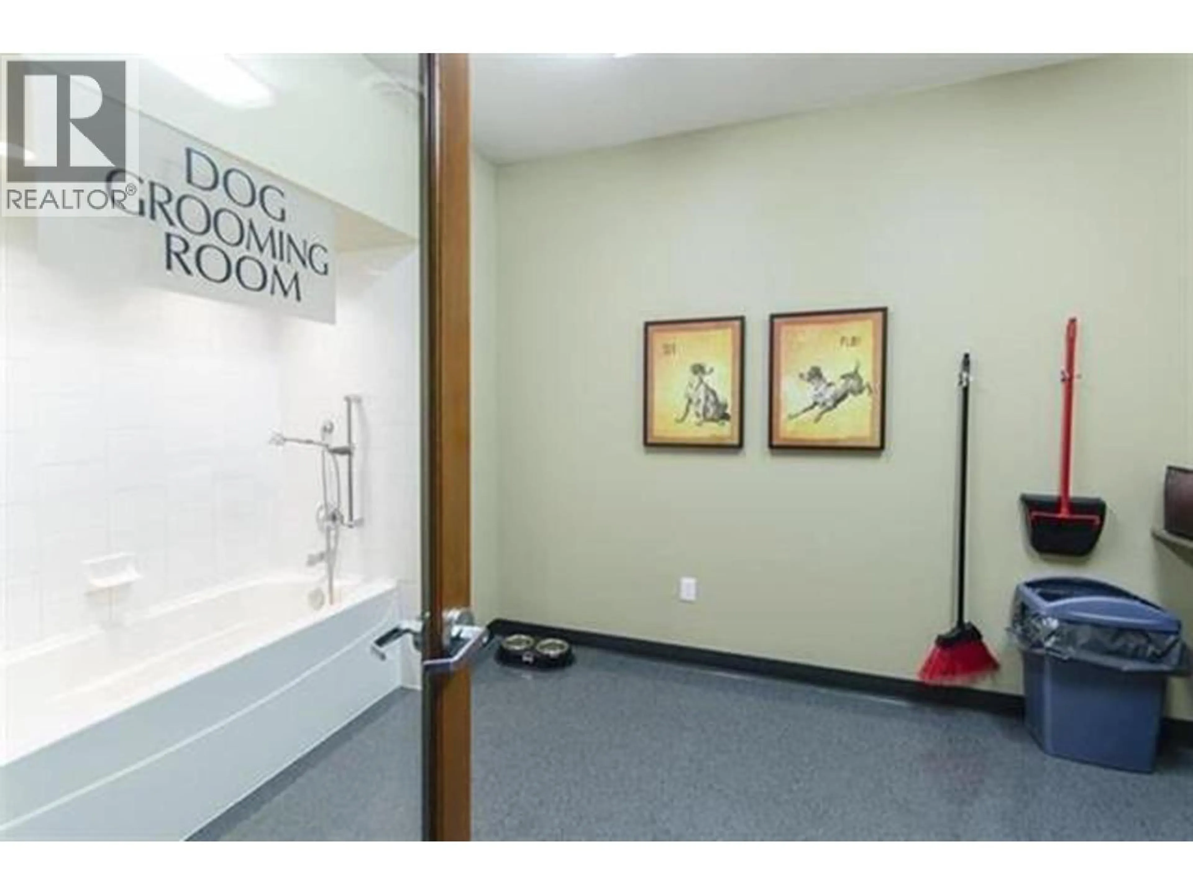 Unknown for 402 - 3082 DAYANEE SPRINGS BOULEVARD, Coquitlam British Columbia V3E0A3