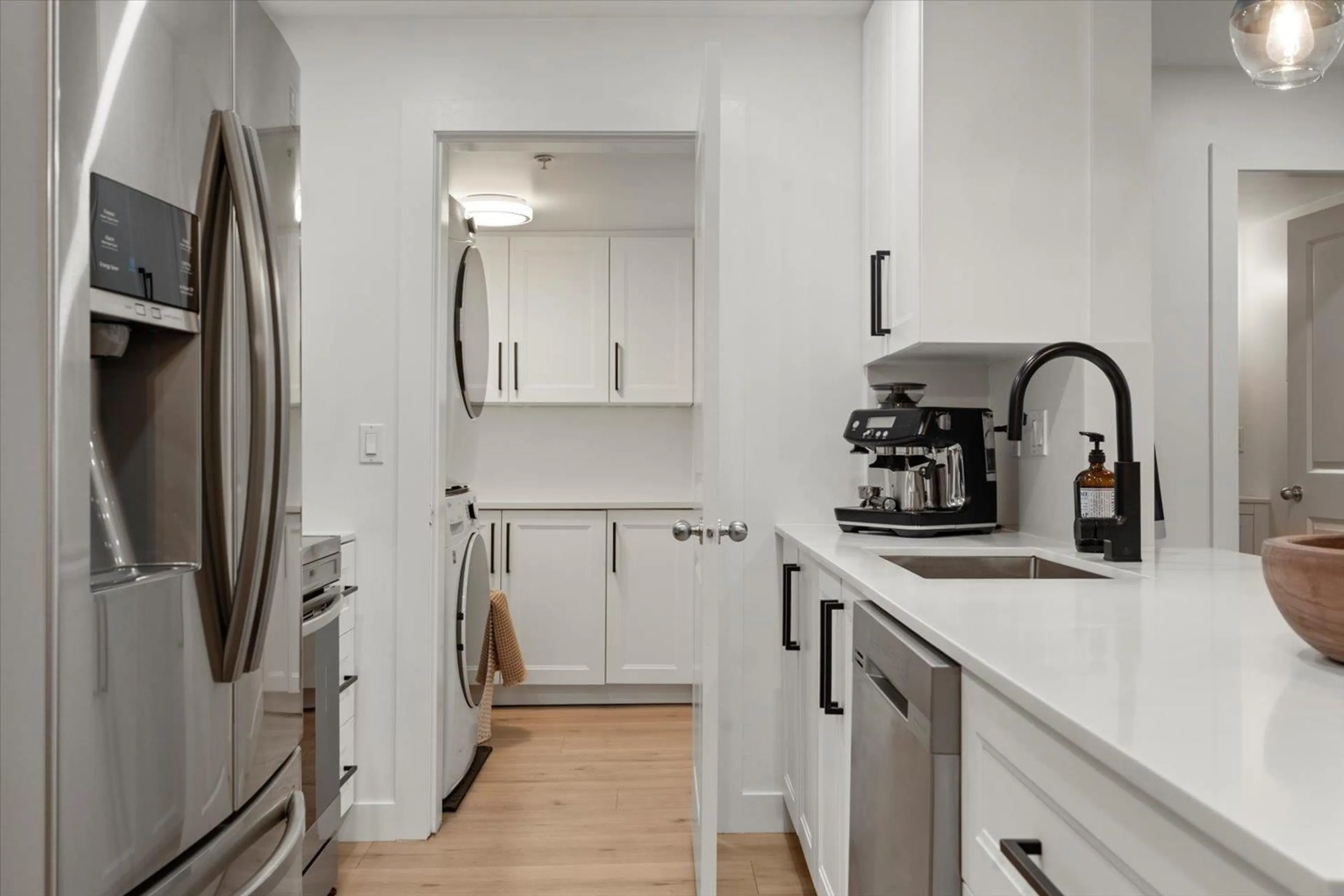 Standard kitchen, unknown for 211 - 2581 LANGDON STREET, Abbotsford British Columbia V2T7A3