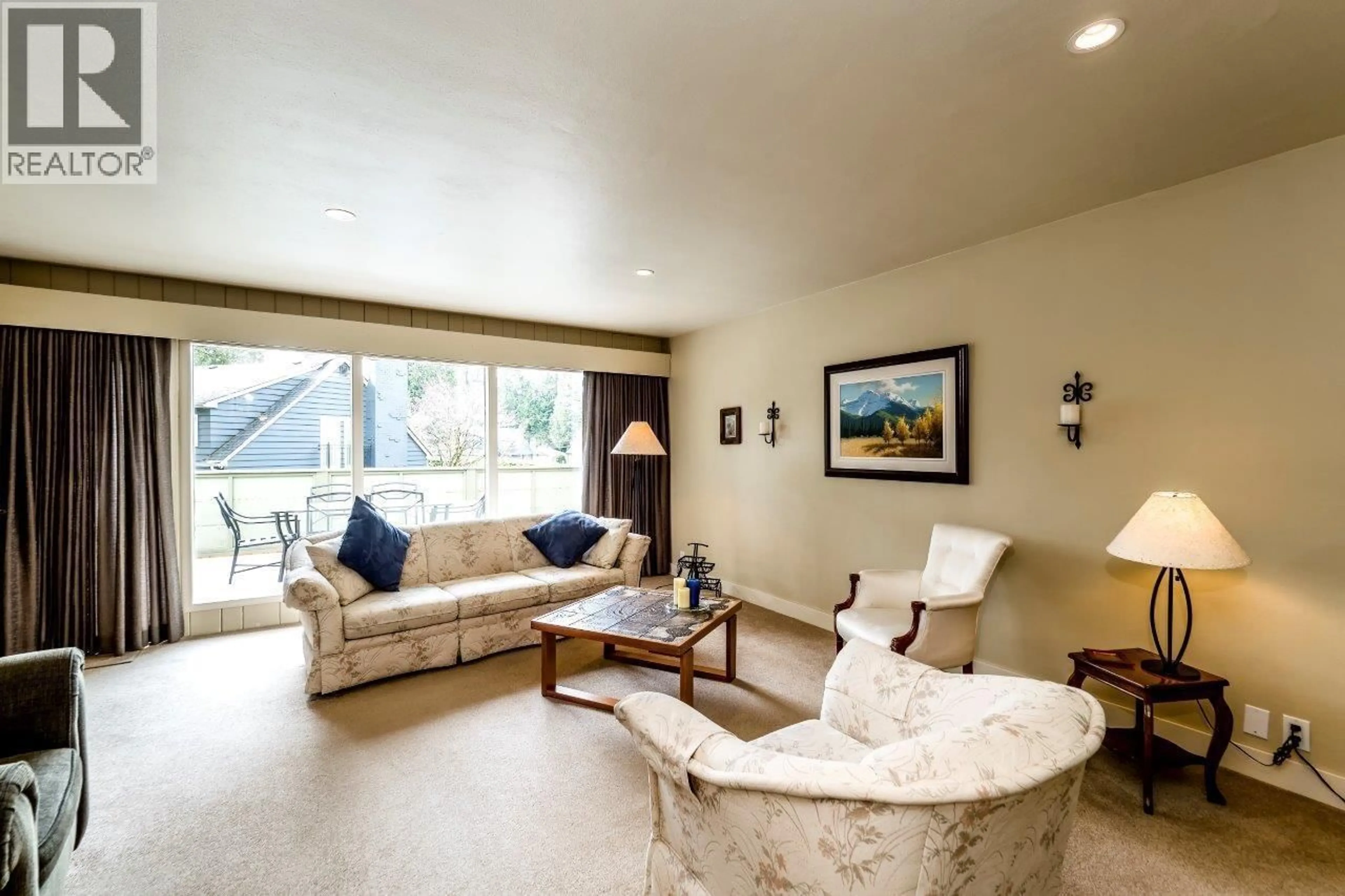 Living room with furniture, unknown for 4302 CAROLYN DRIVE, North Vancouver British Columbia V7R4A4