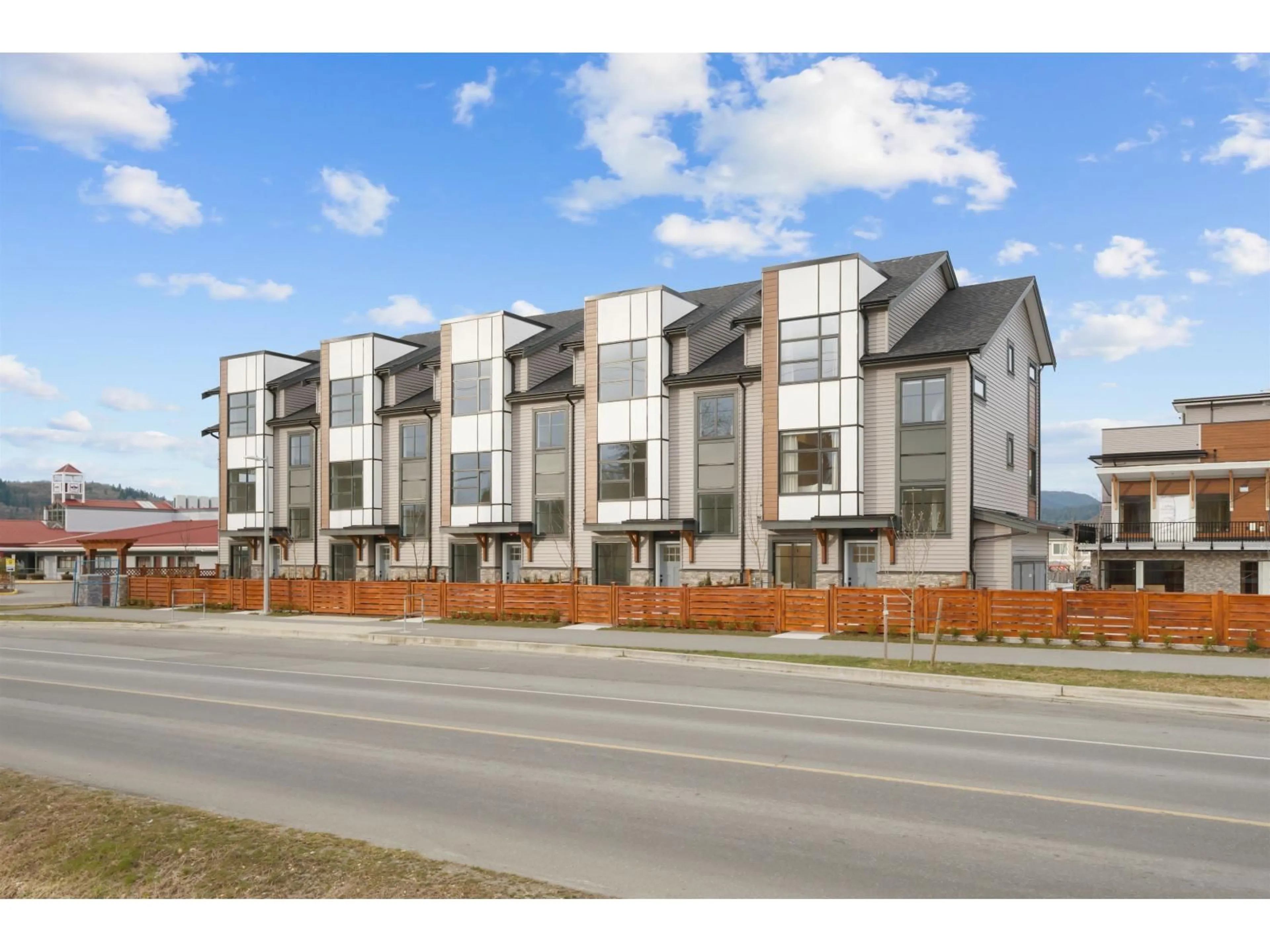 Unknown for 8 - 32929 CHERRY AVENUE, Mission British Columbia V2V2V1