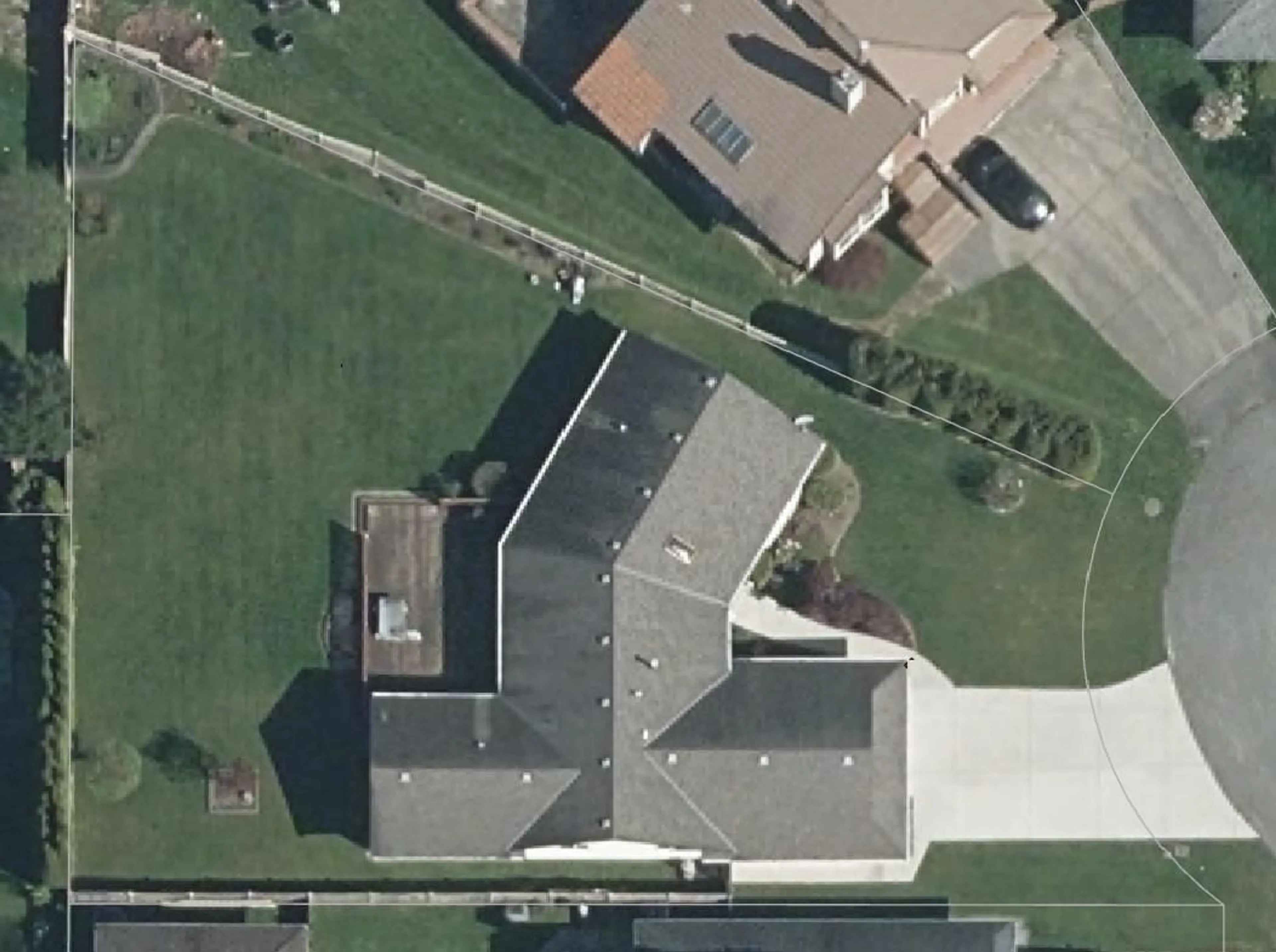 A pic from outside/outdoor area/front of a property/back of a property/a pic from drone, street for 15475 KILMORE COURT, Surrey British Columbia V3S6N8