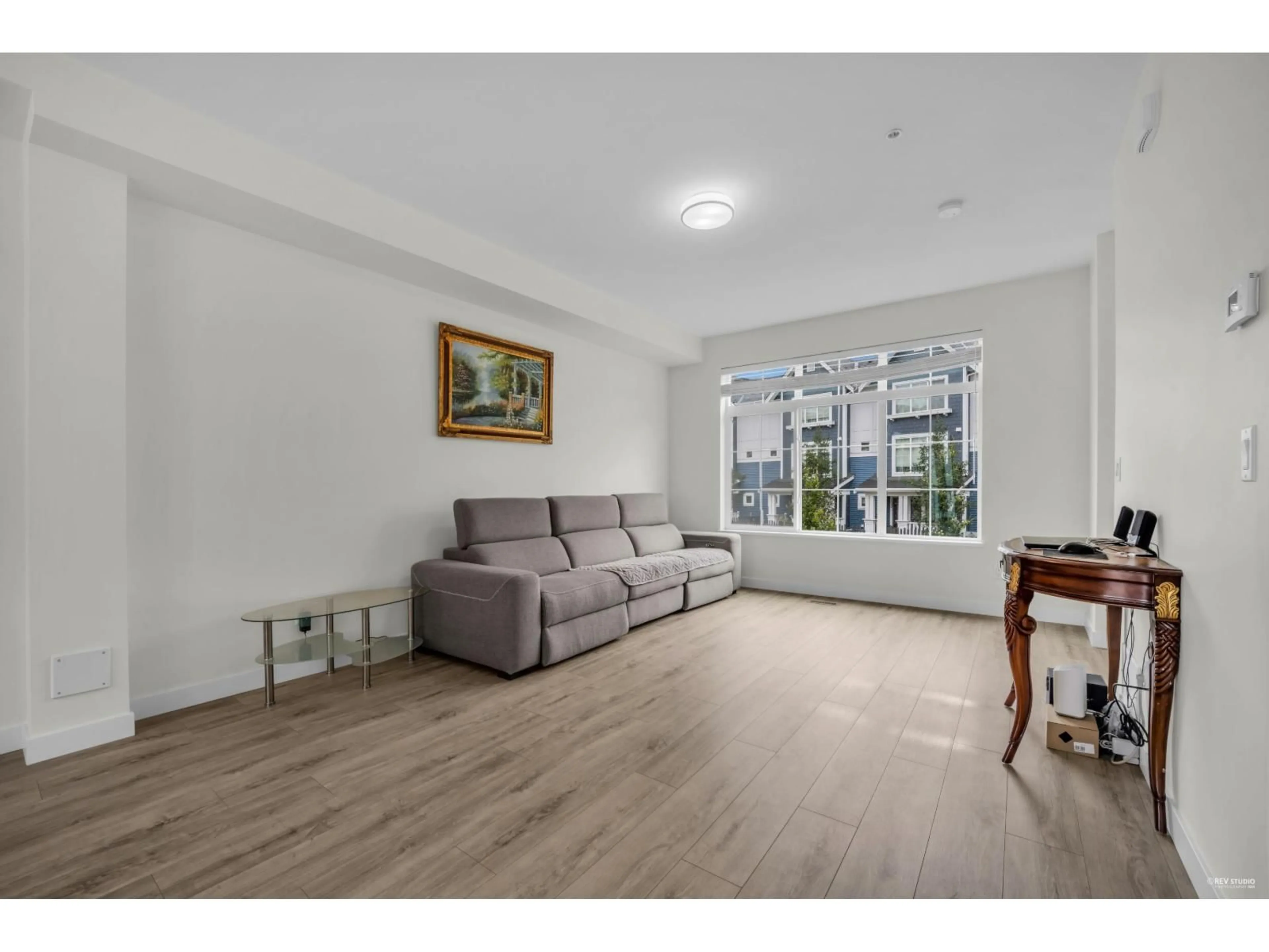 Living room with furniture, unknown for 122 - 20180 84 AVENUE, Langley British Columbia V2Y3N5