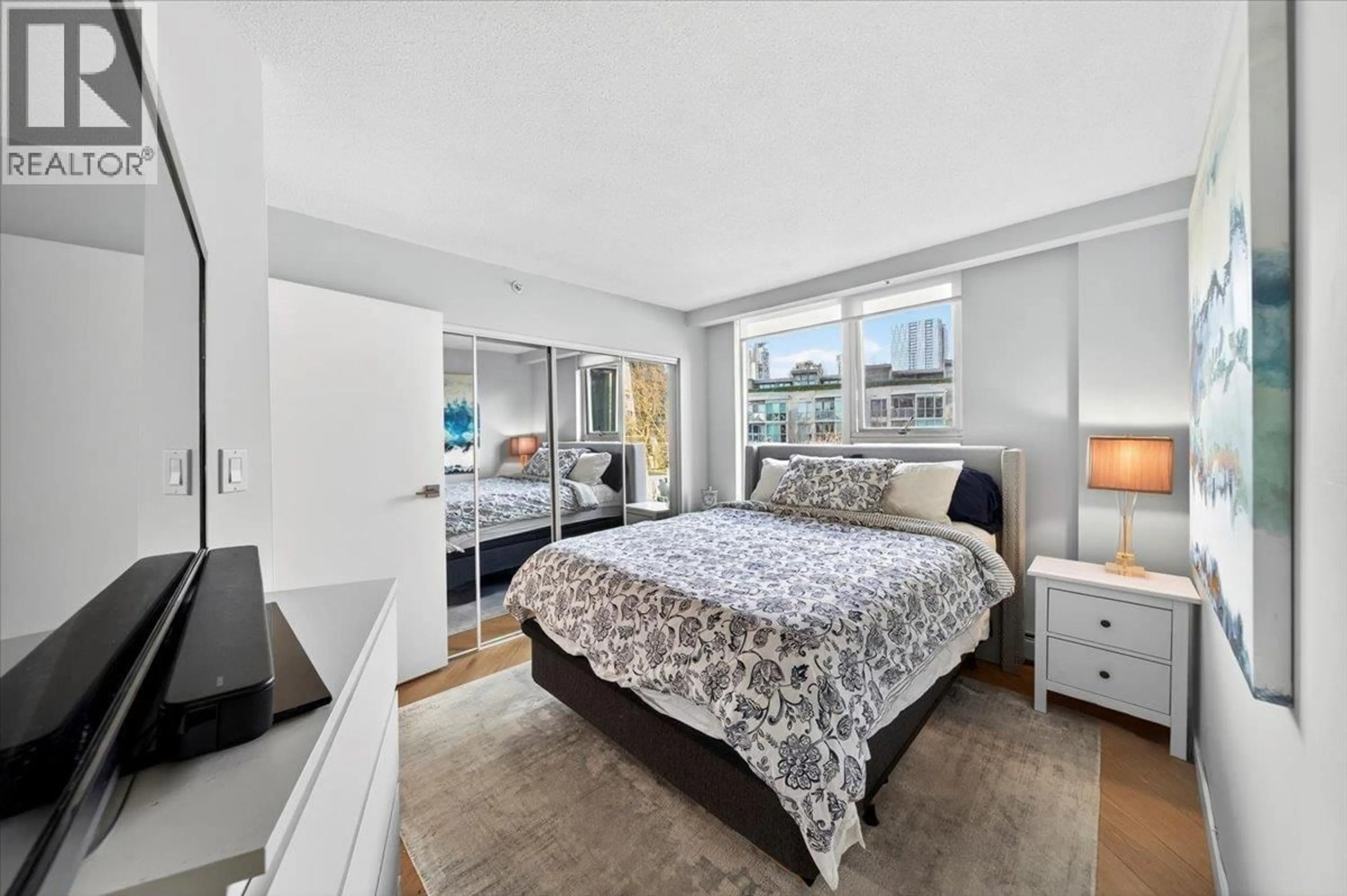 Bedroom with bed, unknown for 603 - 1009 EXPO BOULEVARD, Vancouver British Columbia V6Z2V9