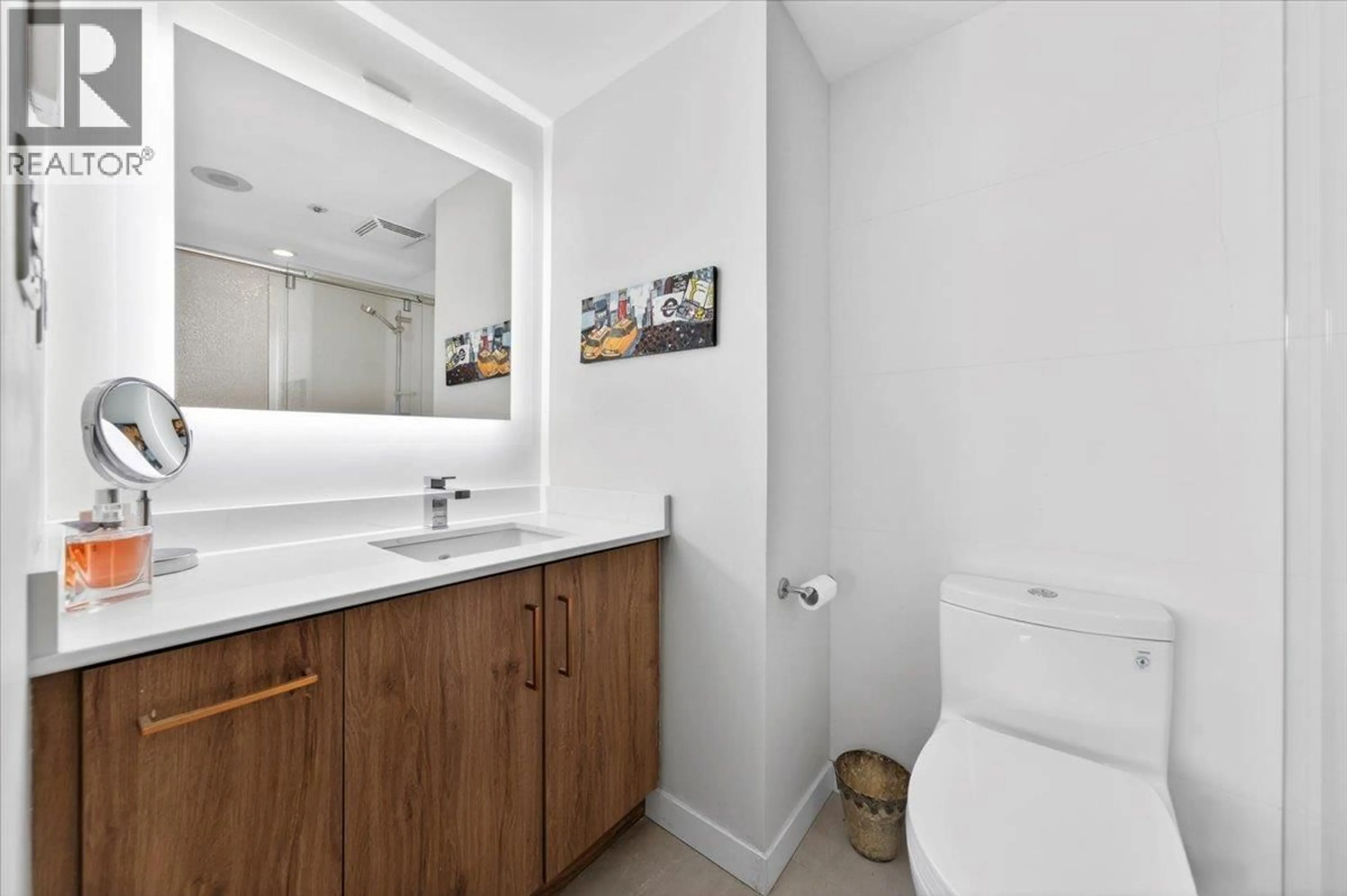 Standard bathroom, unknown for 603 - 1009 EXPO BOULEVARD, Vancouver British Columbia V6Z2V9