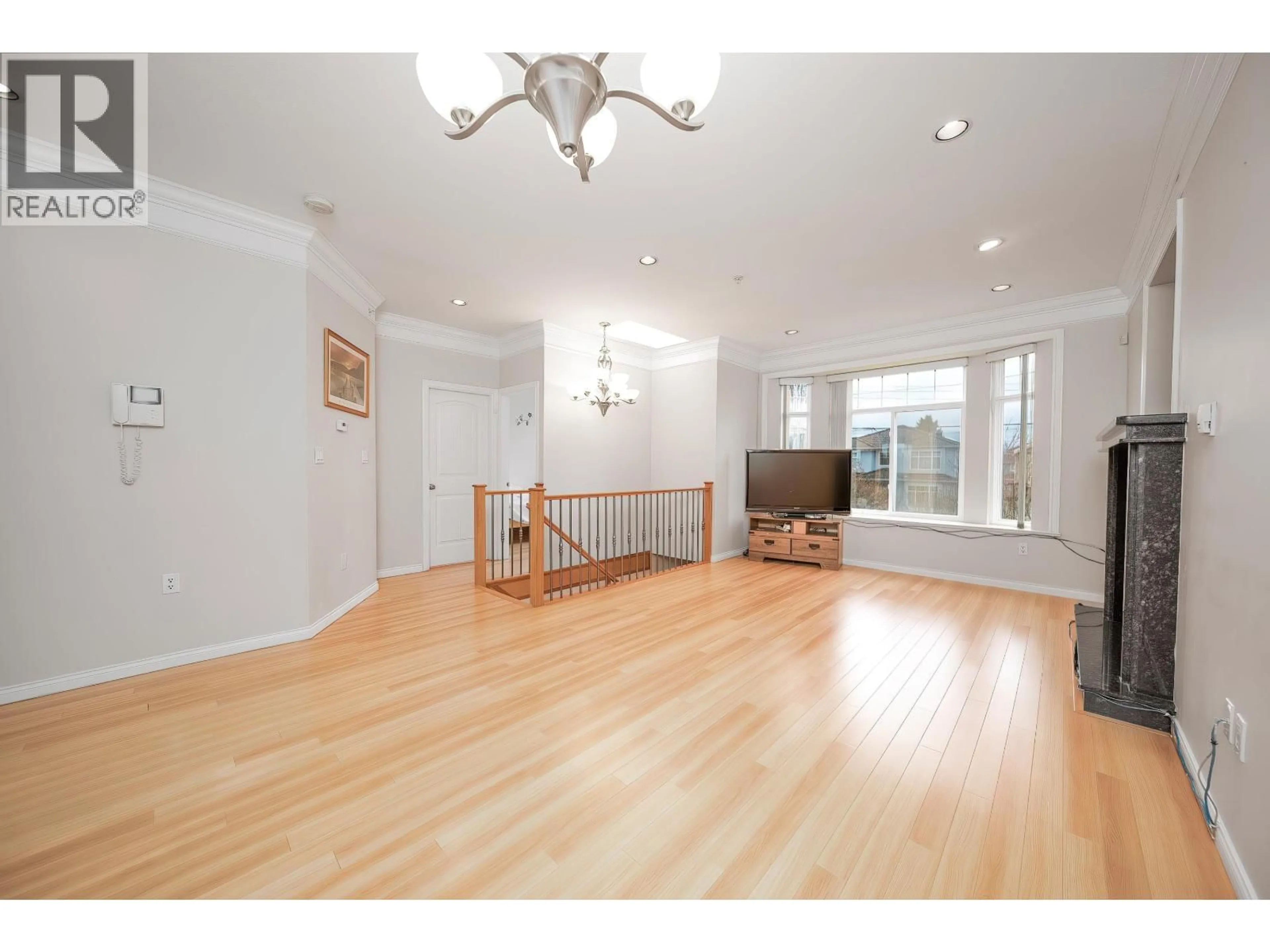 Unknown for 3320 43RD AVENUE, Vancouver British Columbia V5R3A1