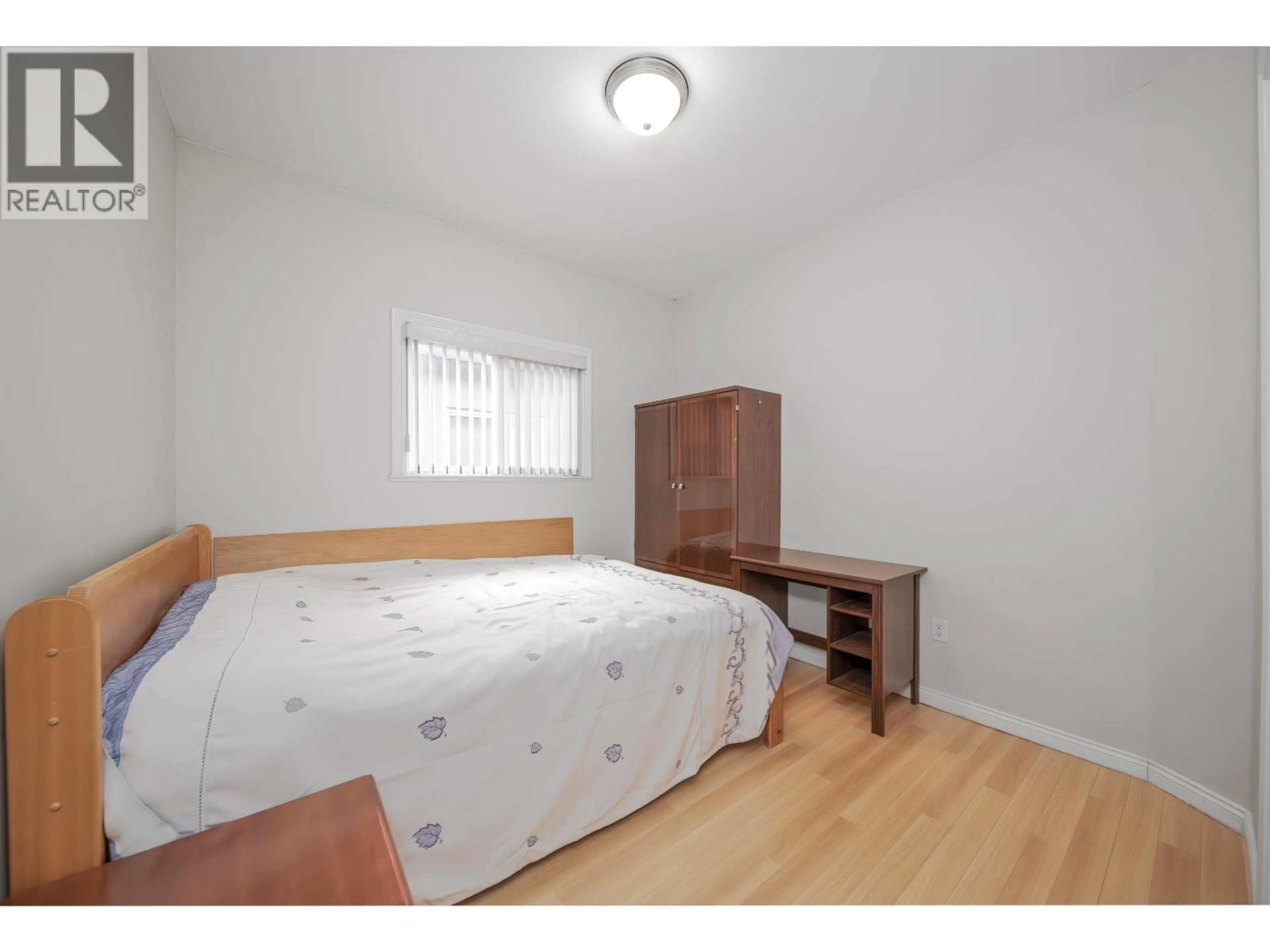 A pic of a room for 3320 43RD AVENUE, Vancouver British Columbia V5R3A1
