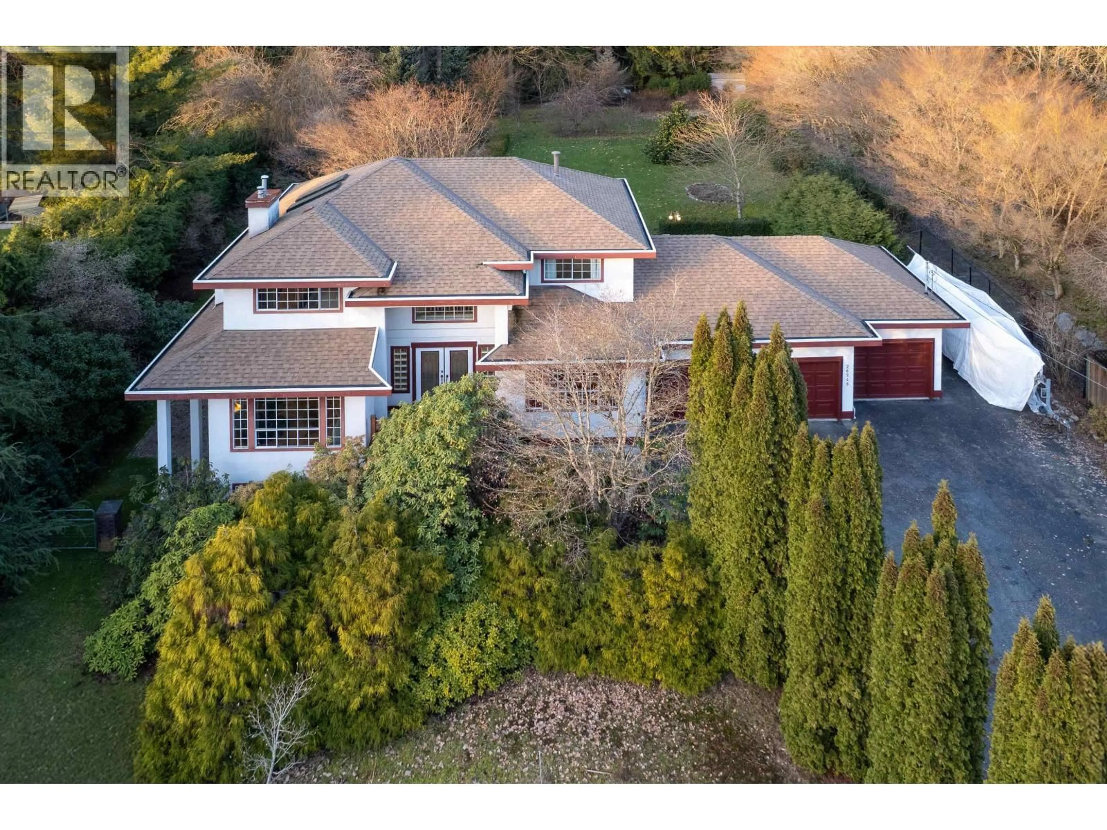 A pic from outside/outdoor area/front of a property/back of a property/a pic from drone, unknown for 26245 124 AVENUE, Maple Ridge British Columbia V2W1C4