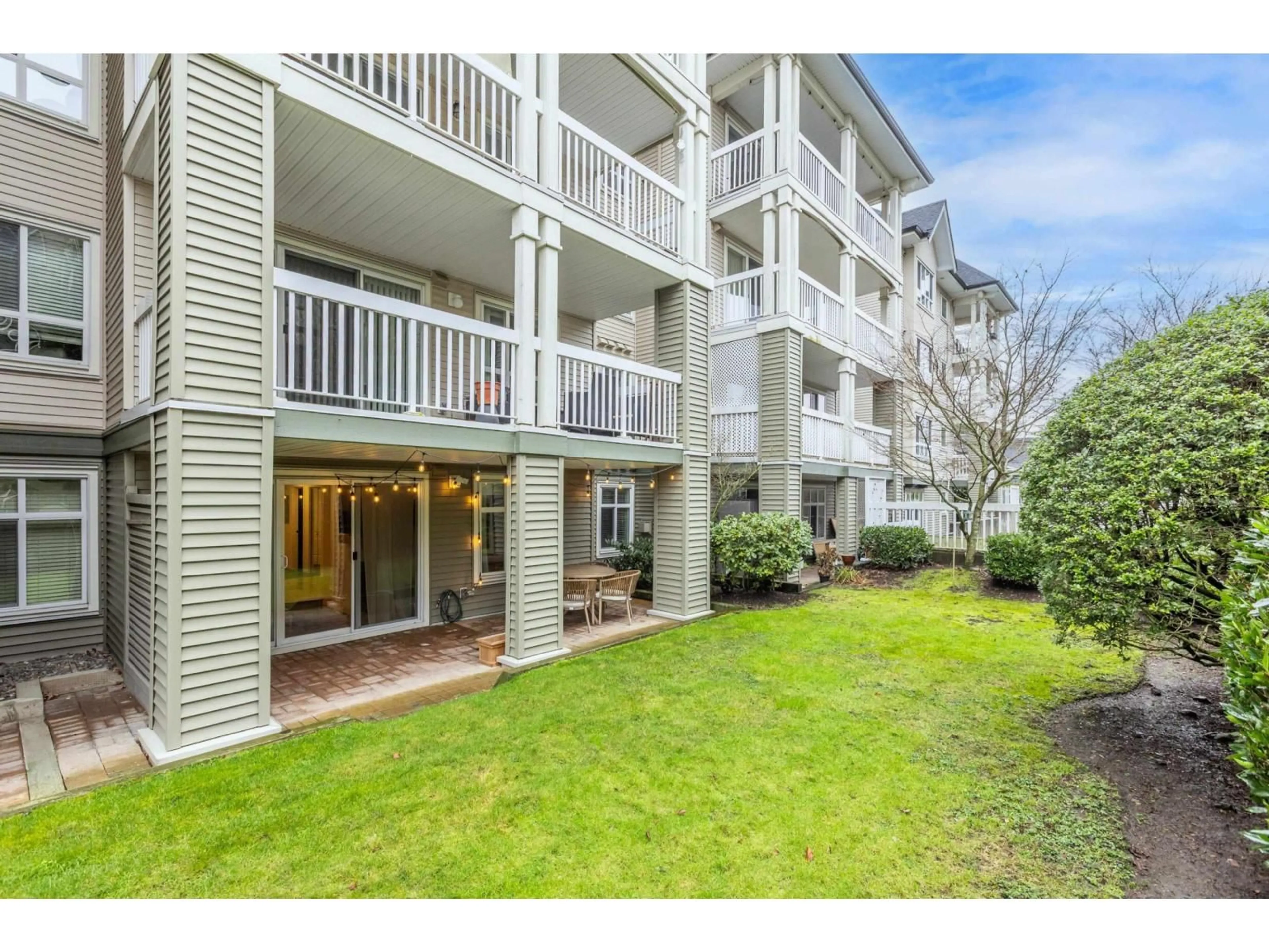 Patio, water/lake/river/ocean view for 108 - 22022 49 AVENUE, Langley British Columbia V3A3R9