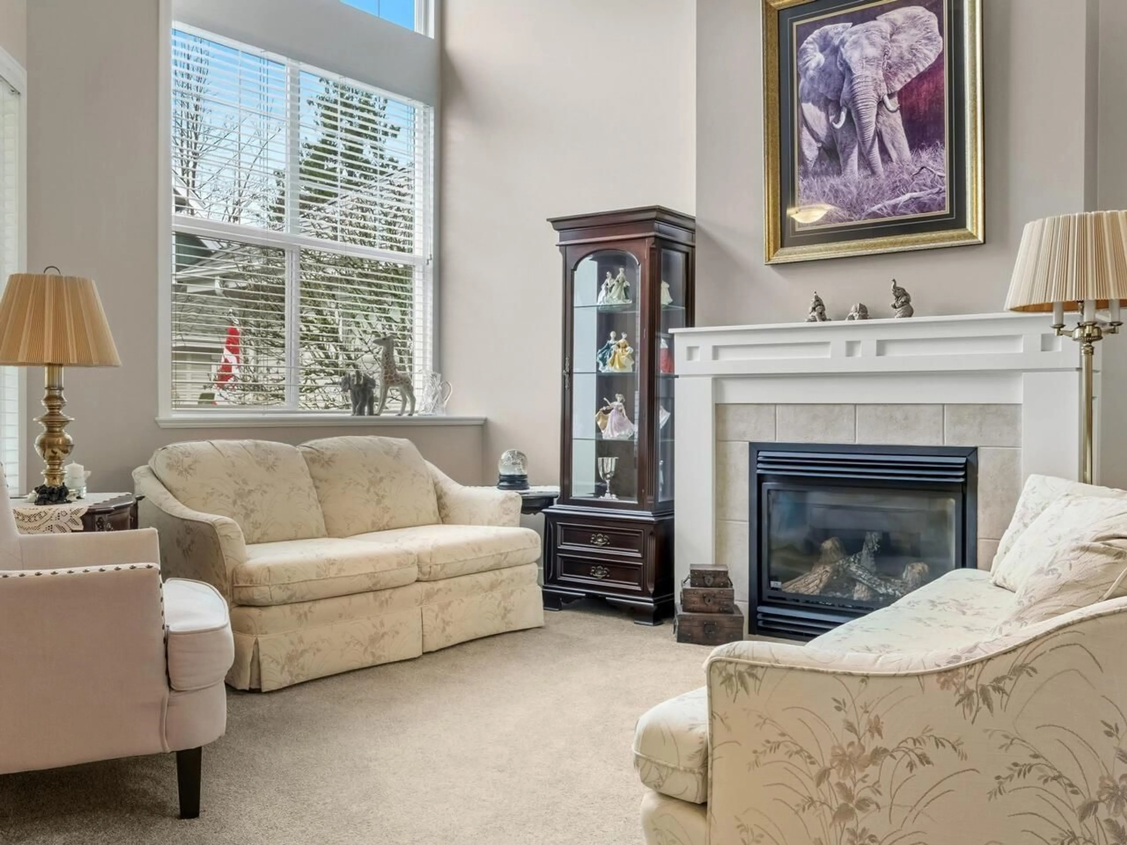 Living room with furniture, unknown for 17 - 16995 64 AVENUE, Surrey British Columbia V3S0V9