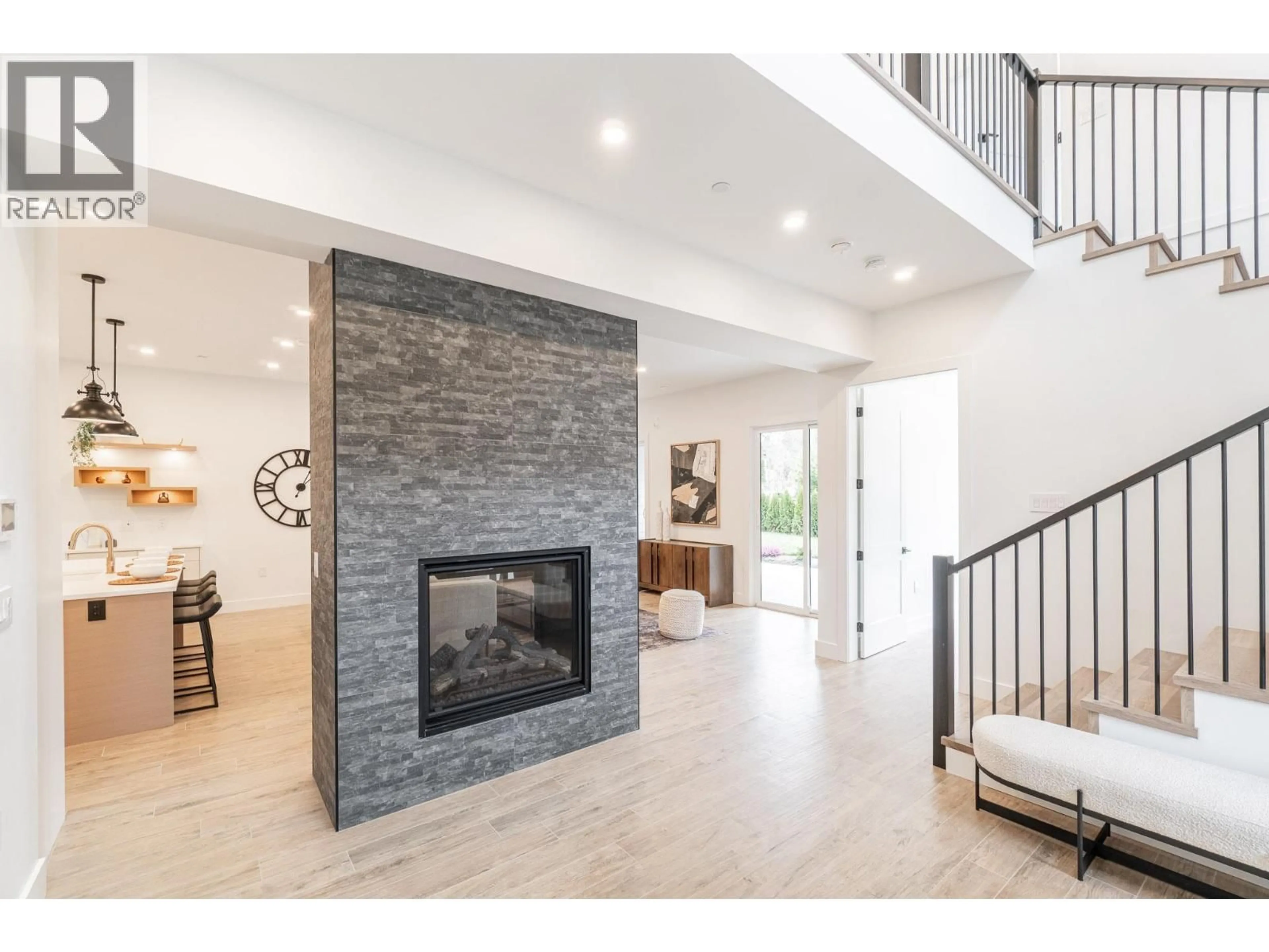 Unknown for 12018 261 STREET, Maple Ridge British Columbia V2X1A2