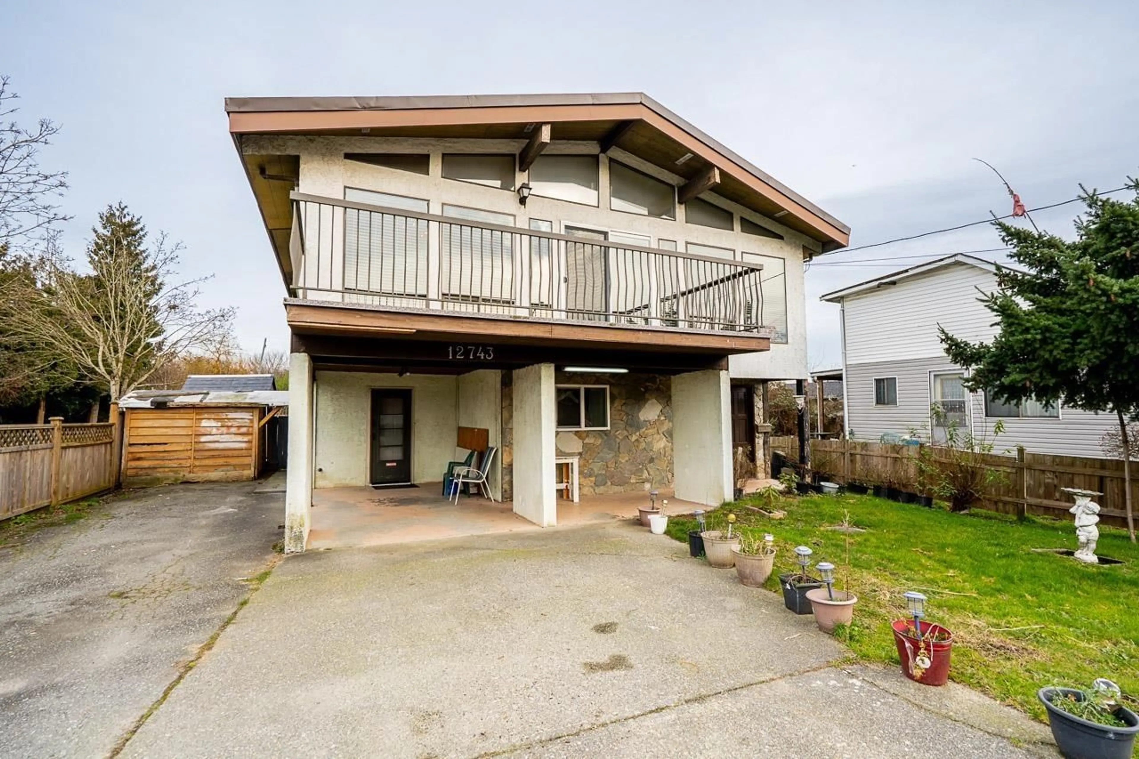 Patio, street for 12743 114 AVENUE, Surrey British Columbia V3V3P2