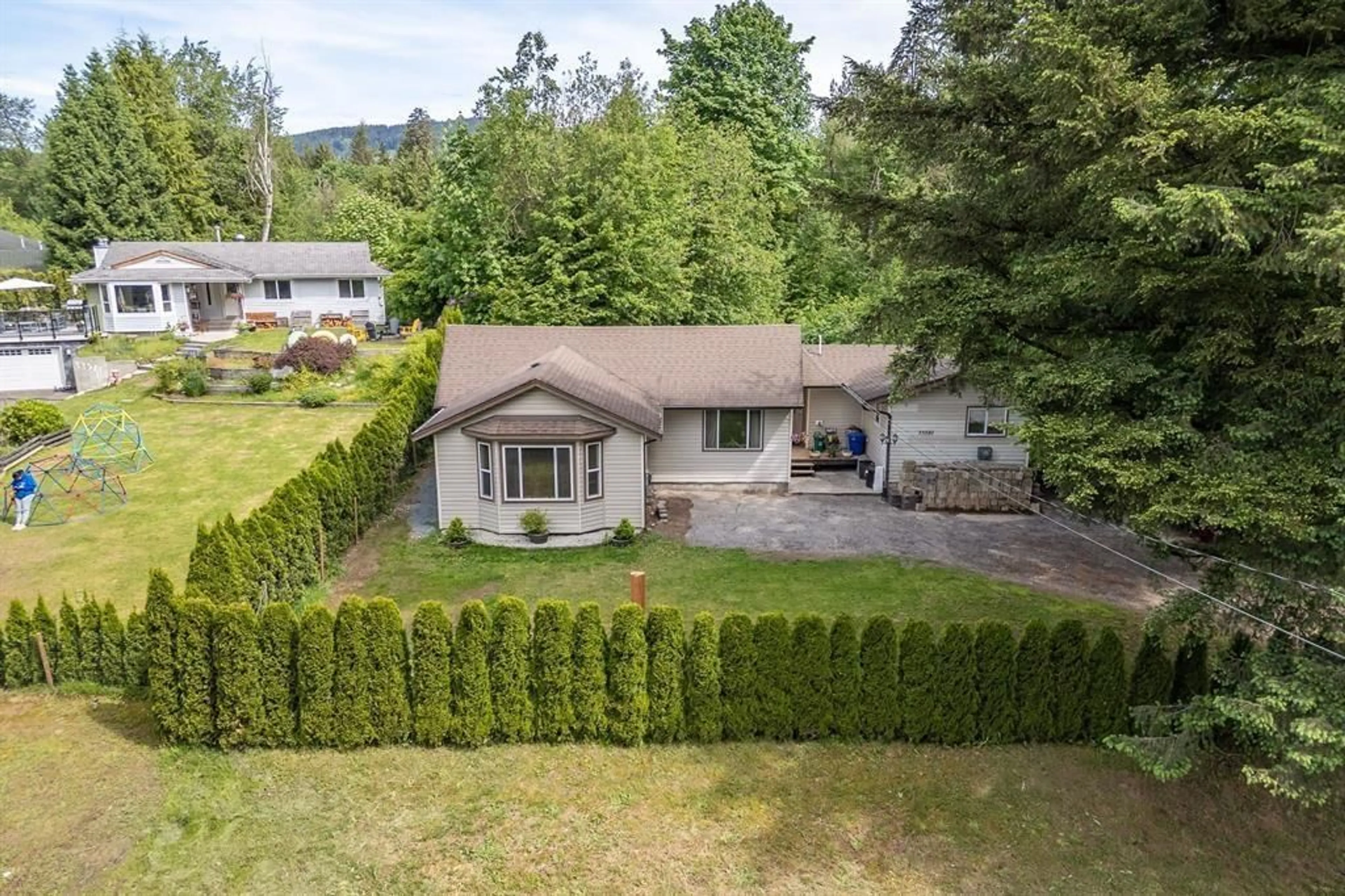 A pic from outside/outdoor area/front of a property/back of a property/a pic from drone, unknown for 33581 DEWDNEY TRUNK ROAD, Mission British Columbia V2V6Y3