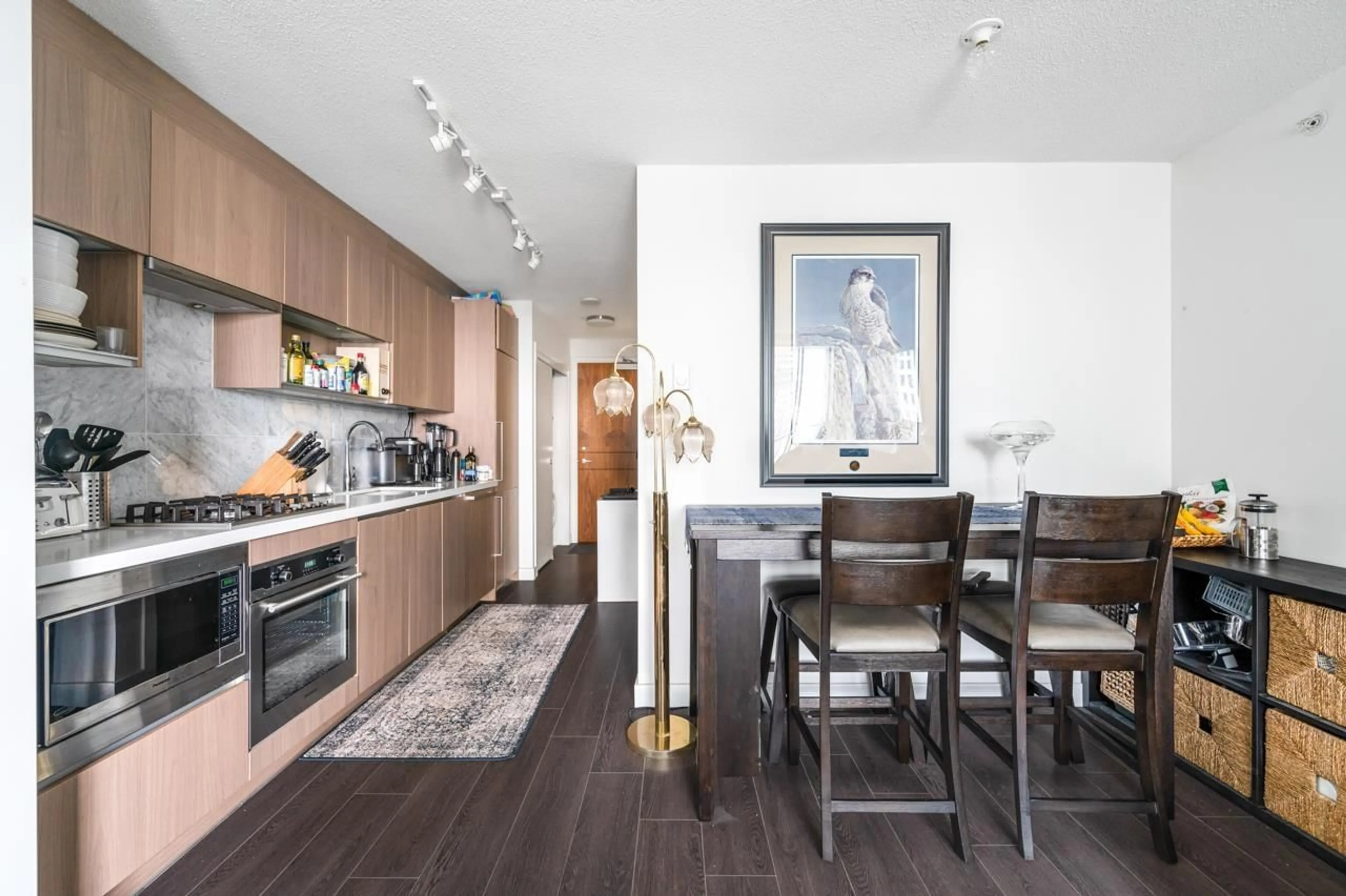 Open concept kitchen, wood/laminate floor for 3805 - 13696 100 AVENUE, Surrey British Columbia V3T0L5