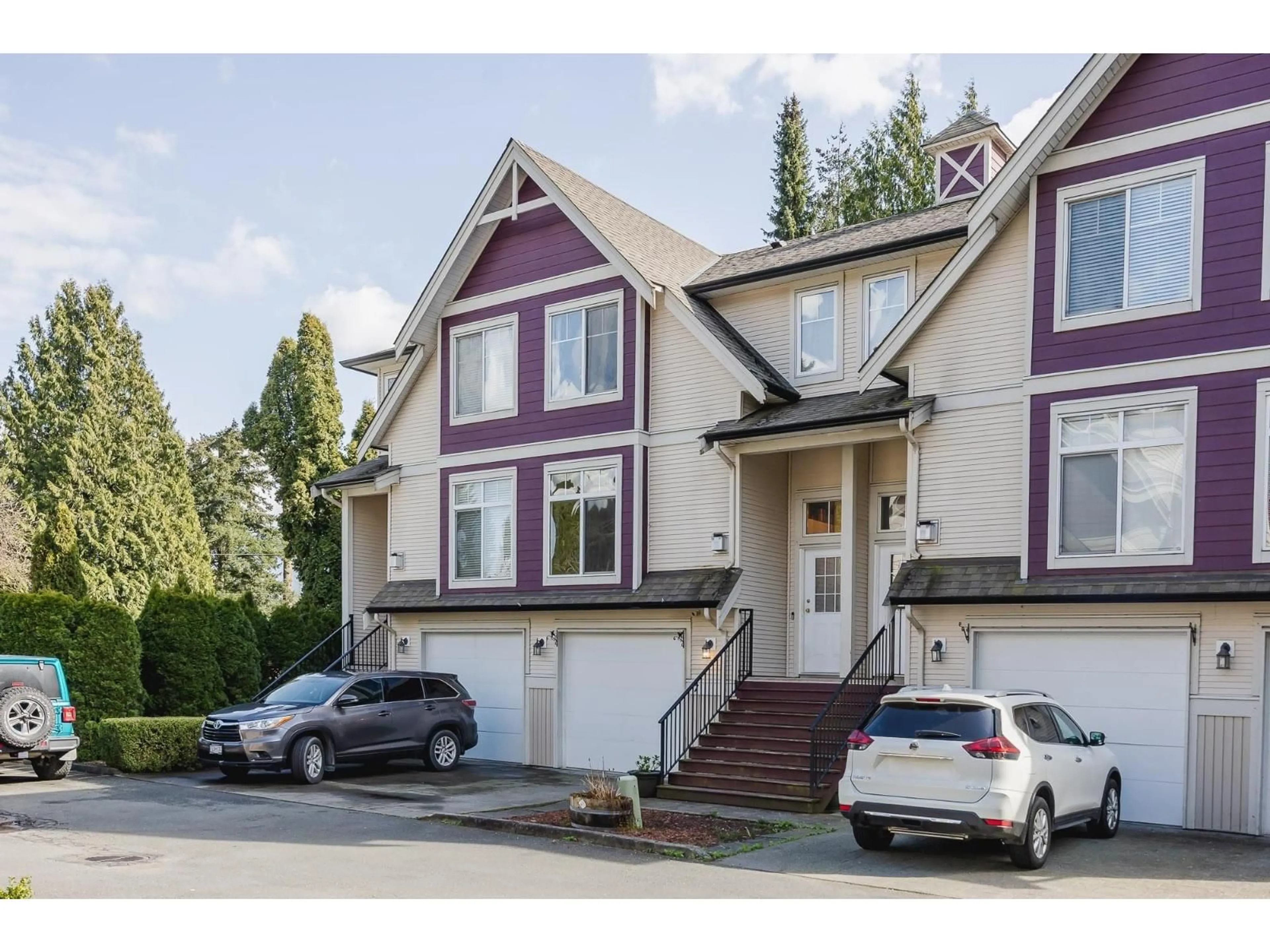 Home with vinyl exterior material, street for 7 - 46608 YALE ROAD, Chilliwack British Columbia V2P0A4