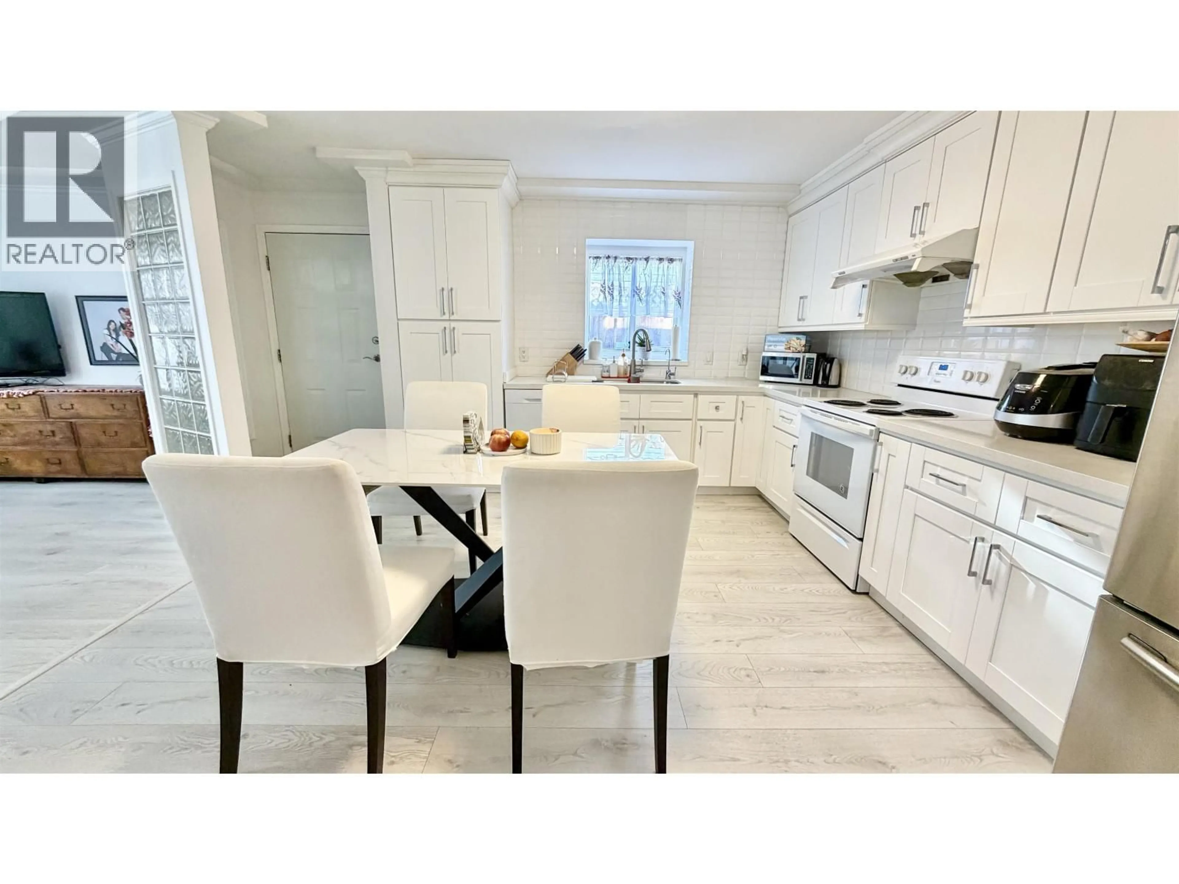 Open concept kitchen, unknown for 111 SAPPER STREET, New Westminster British Columbia V3L3Y6
