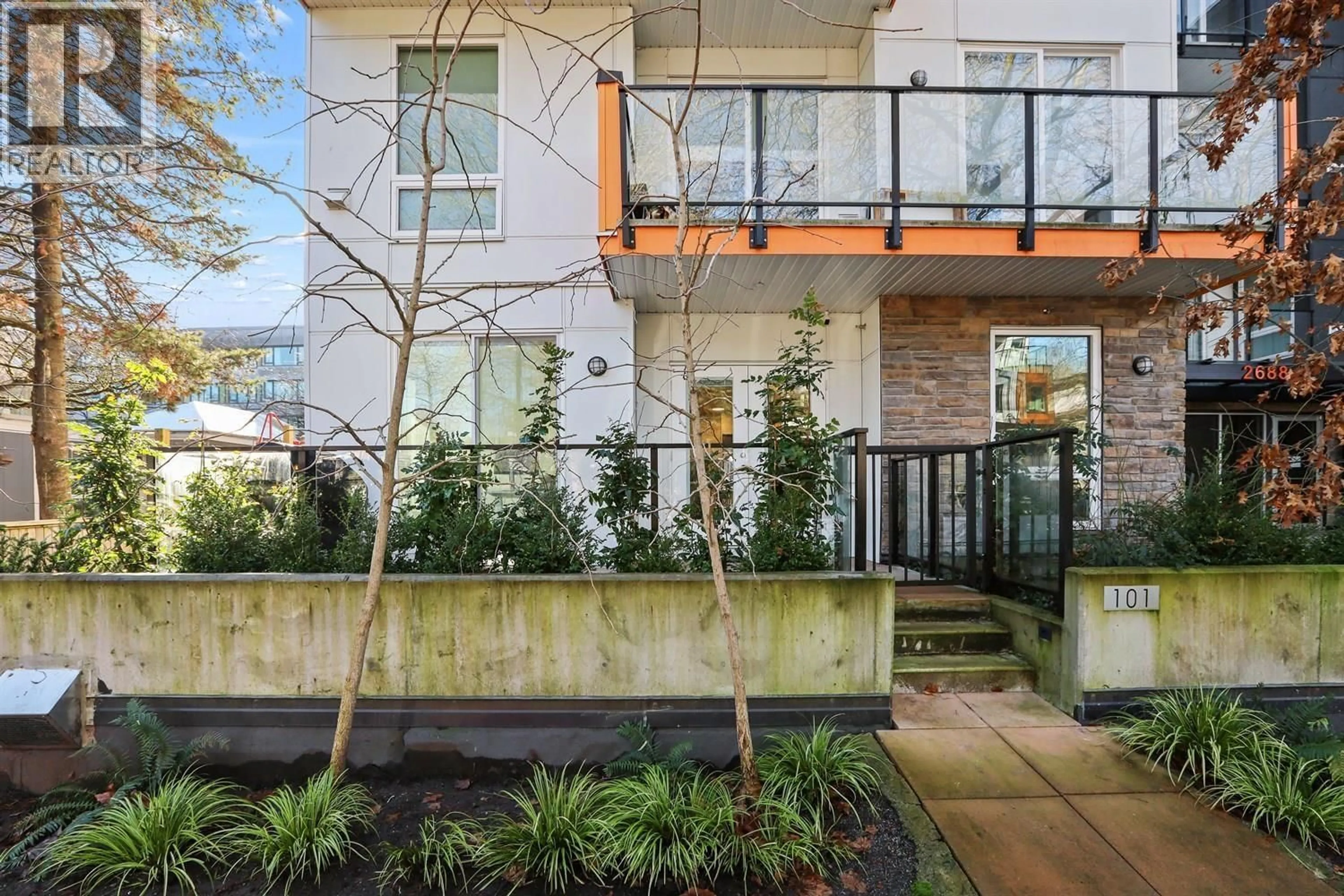 Patio, street for 101 - 2688 DUKE STREET, Vancouver British Columbia V5R4S9