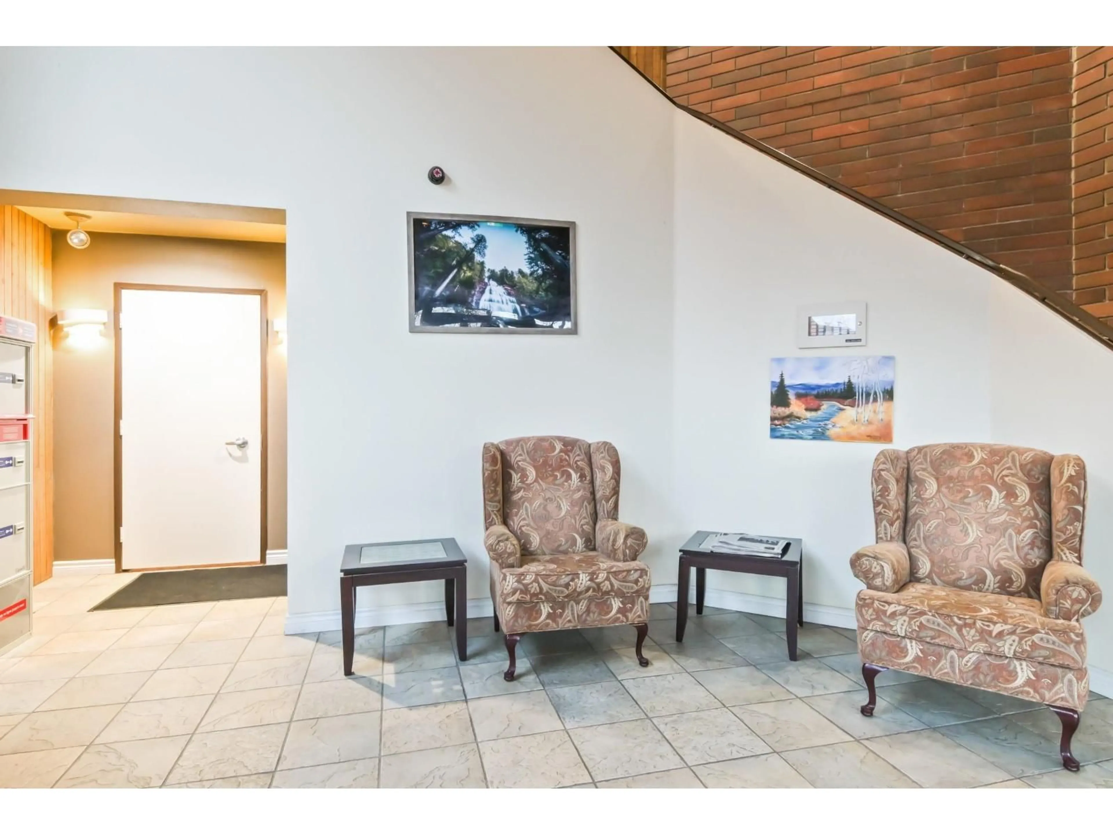 Lobby for 213 - 46210 CHILLIWACK CENTRAL ROAD, Chilliwack British Columbia V2P1J8