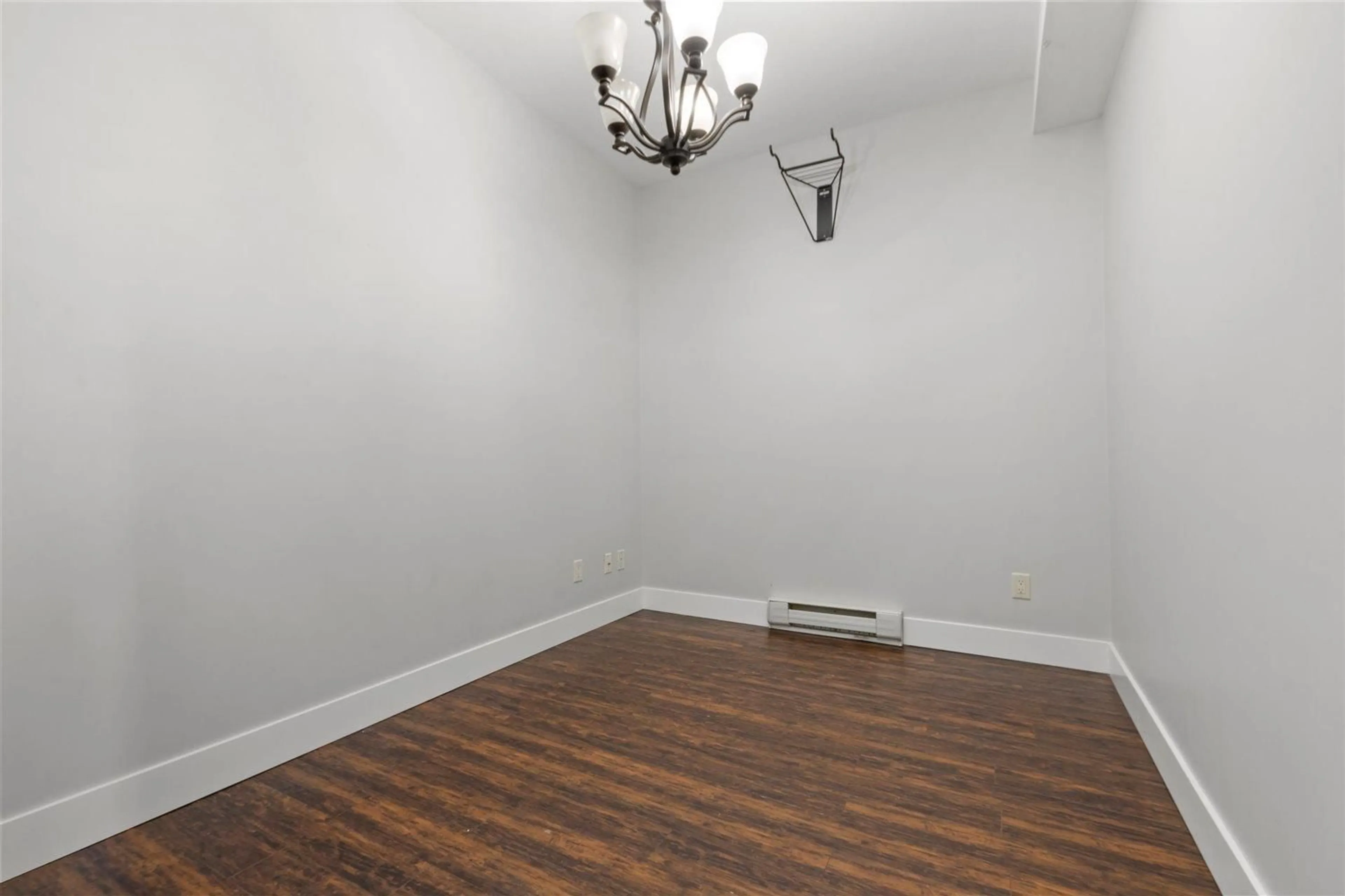 A pic of a room for 107 - 46021 SECOND AVENUE, Chilliwack British Columbia V2P1S6