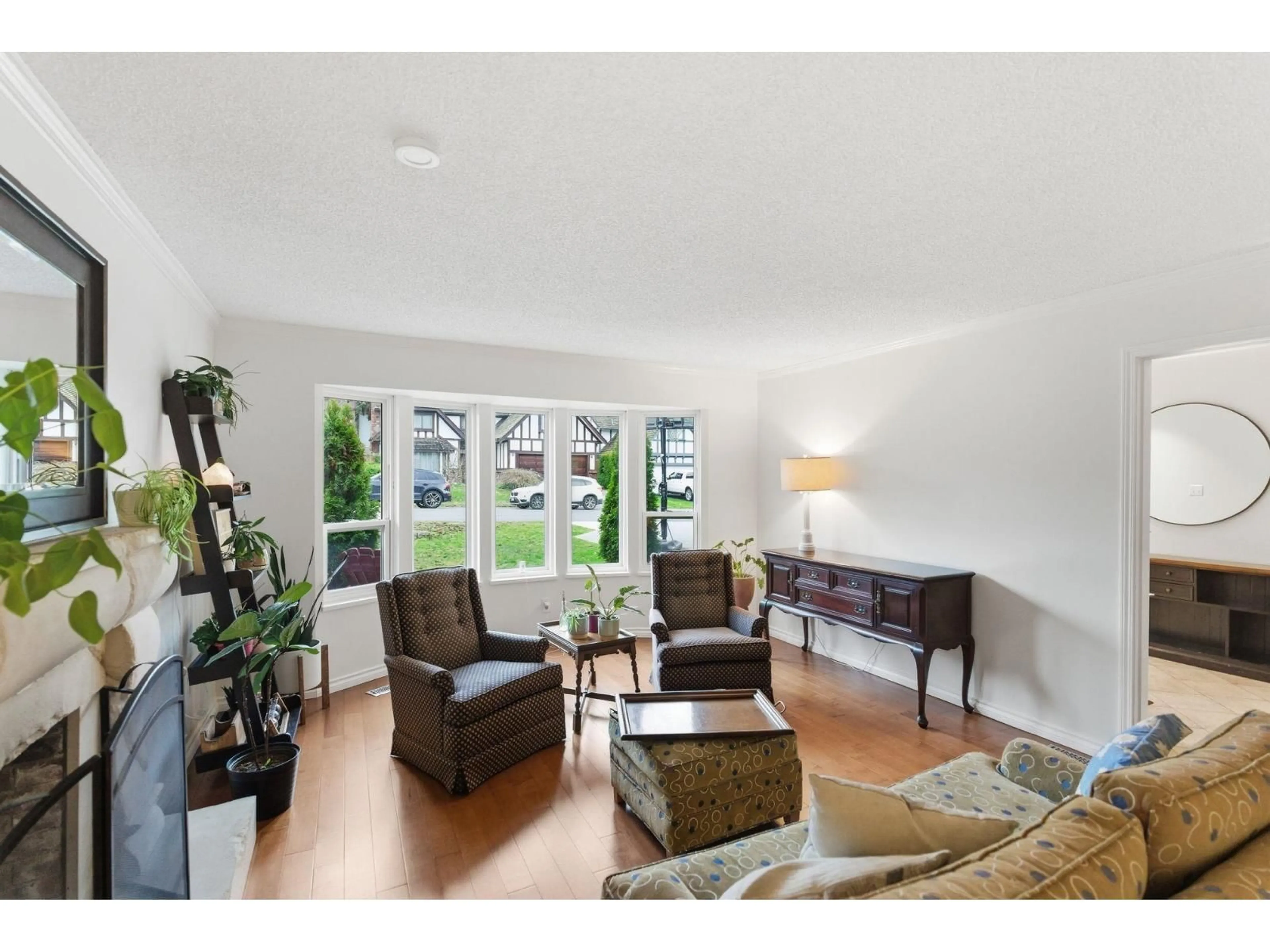 Living room with furniture, unknown for 6853 CHALET COURT, Delta British Columbia V4E3C1