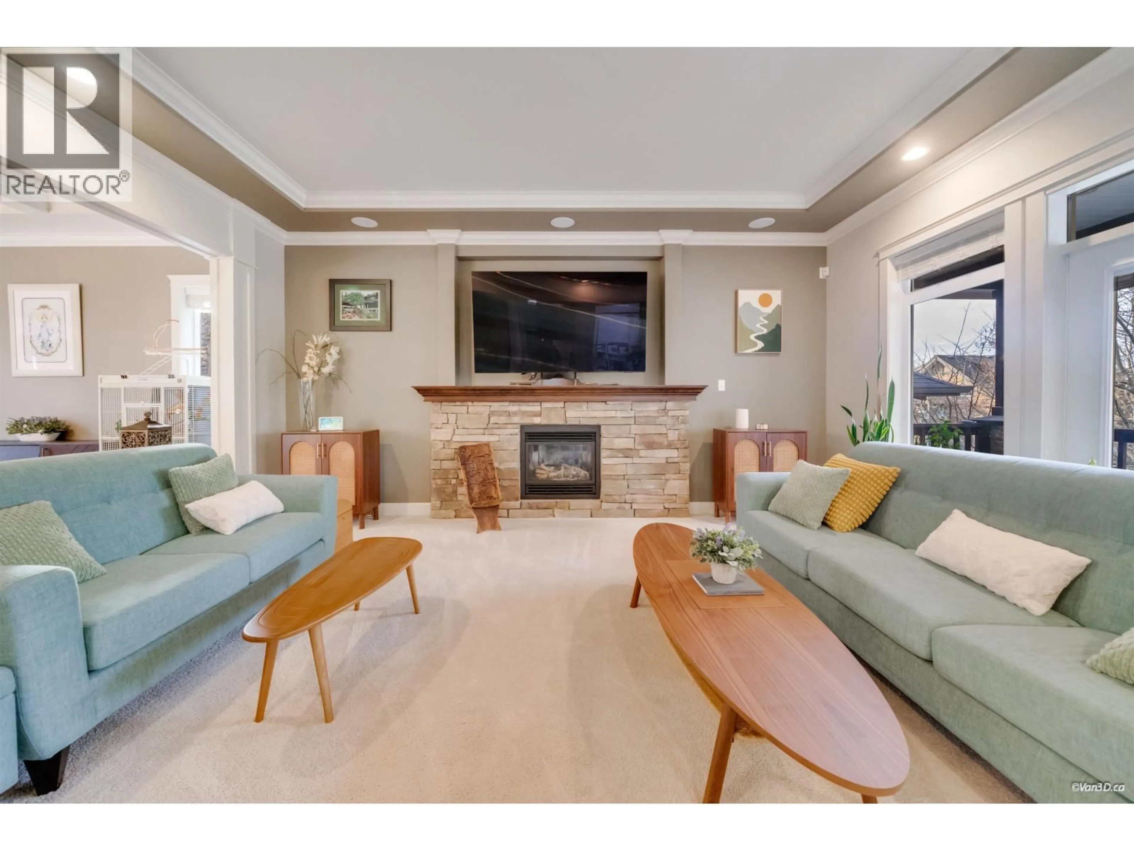 Living room with furniture, unknown for 1479 SOUTHVIEW STREET, Coquitlam British Columbia V3E0E4