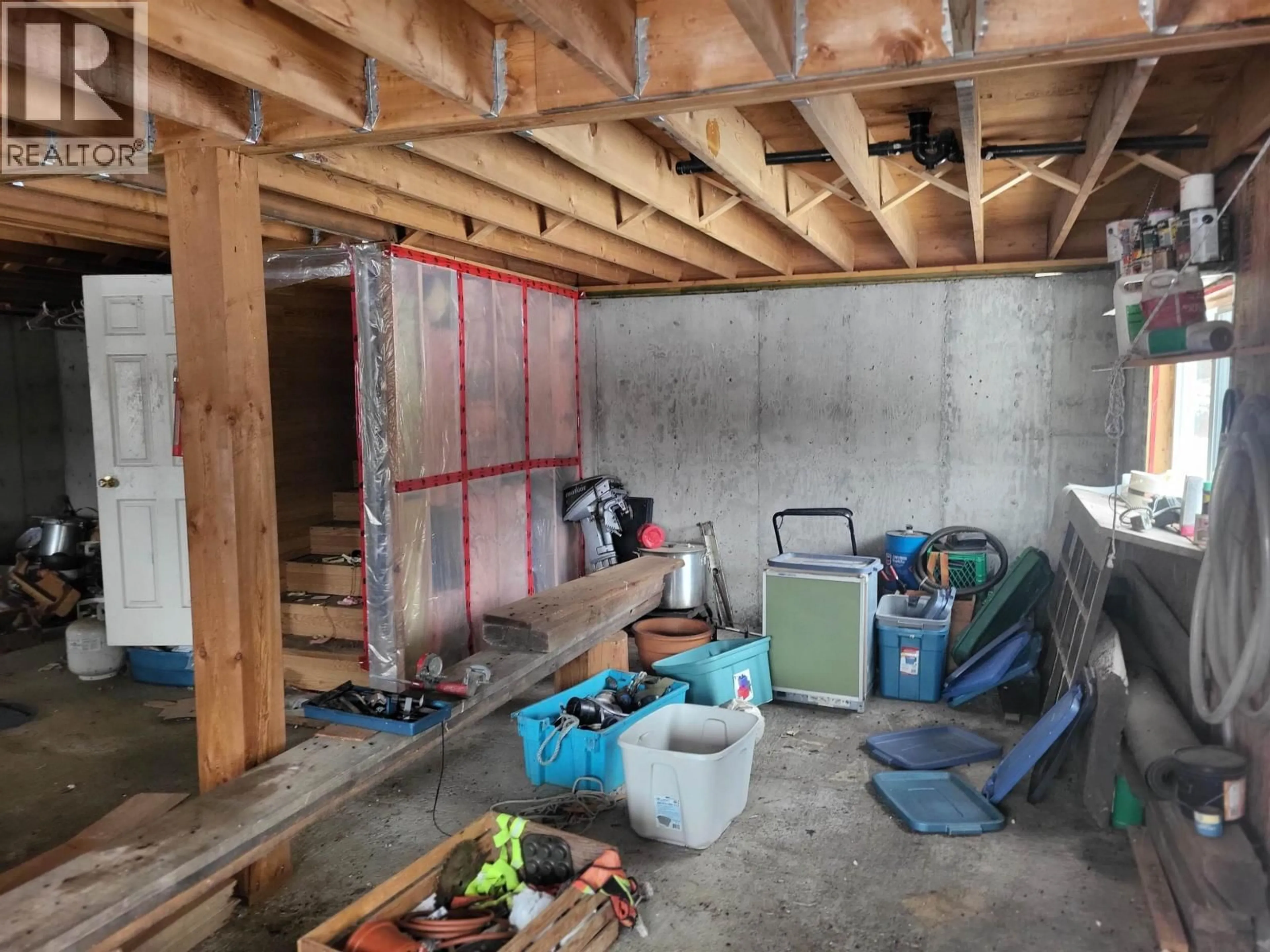 Indoor garage for 5147 SPOKIN LAKE ROAD, 150 Mile House British Columbia V0K2G0