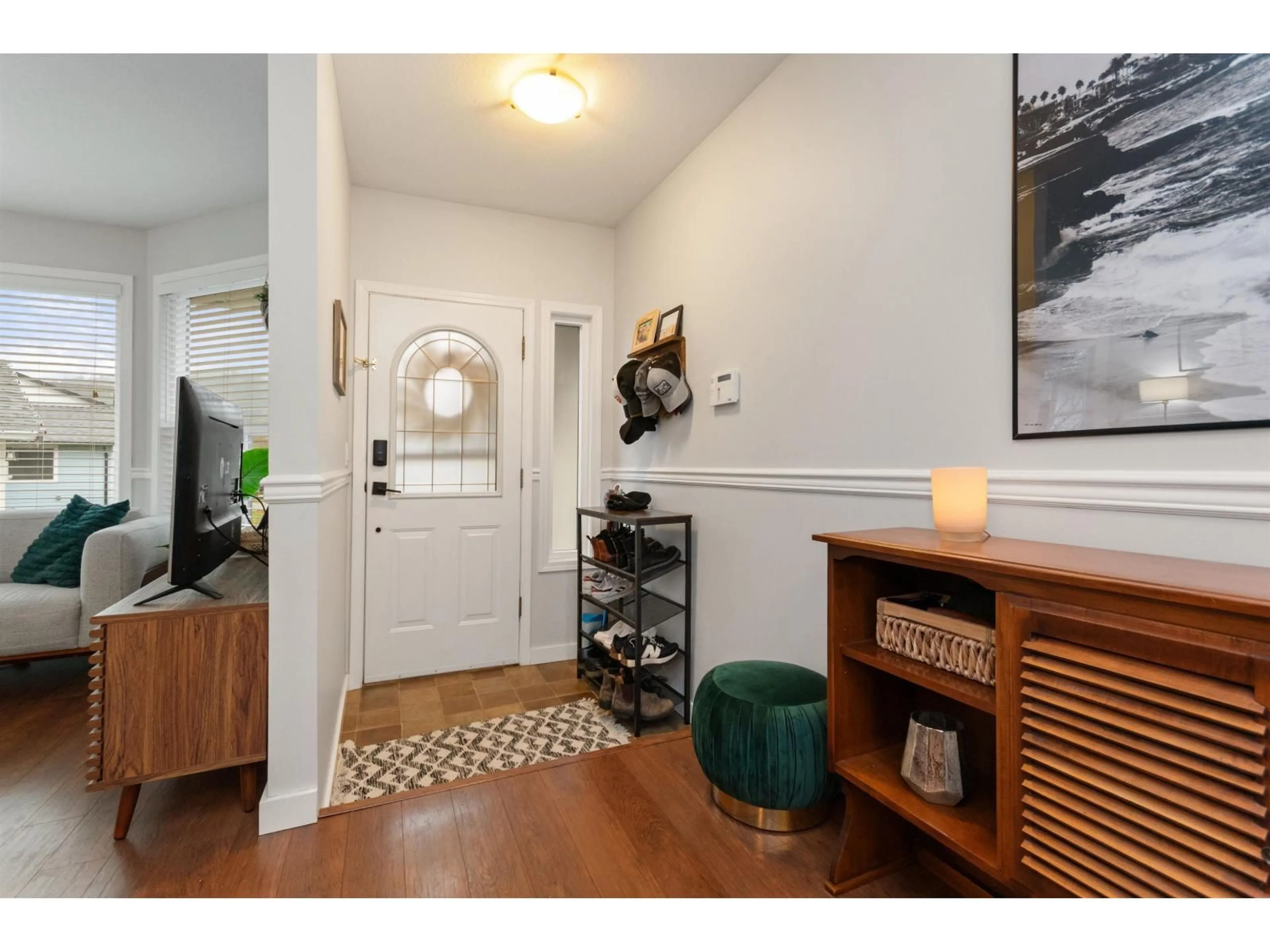 Indoor entryway for 5848 GLENDALE DRIVE, Chilliwack British Columbia V2R2Y5