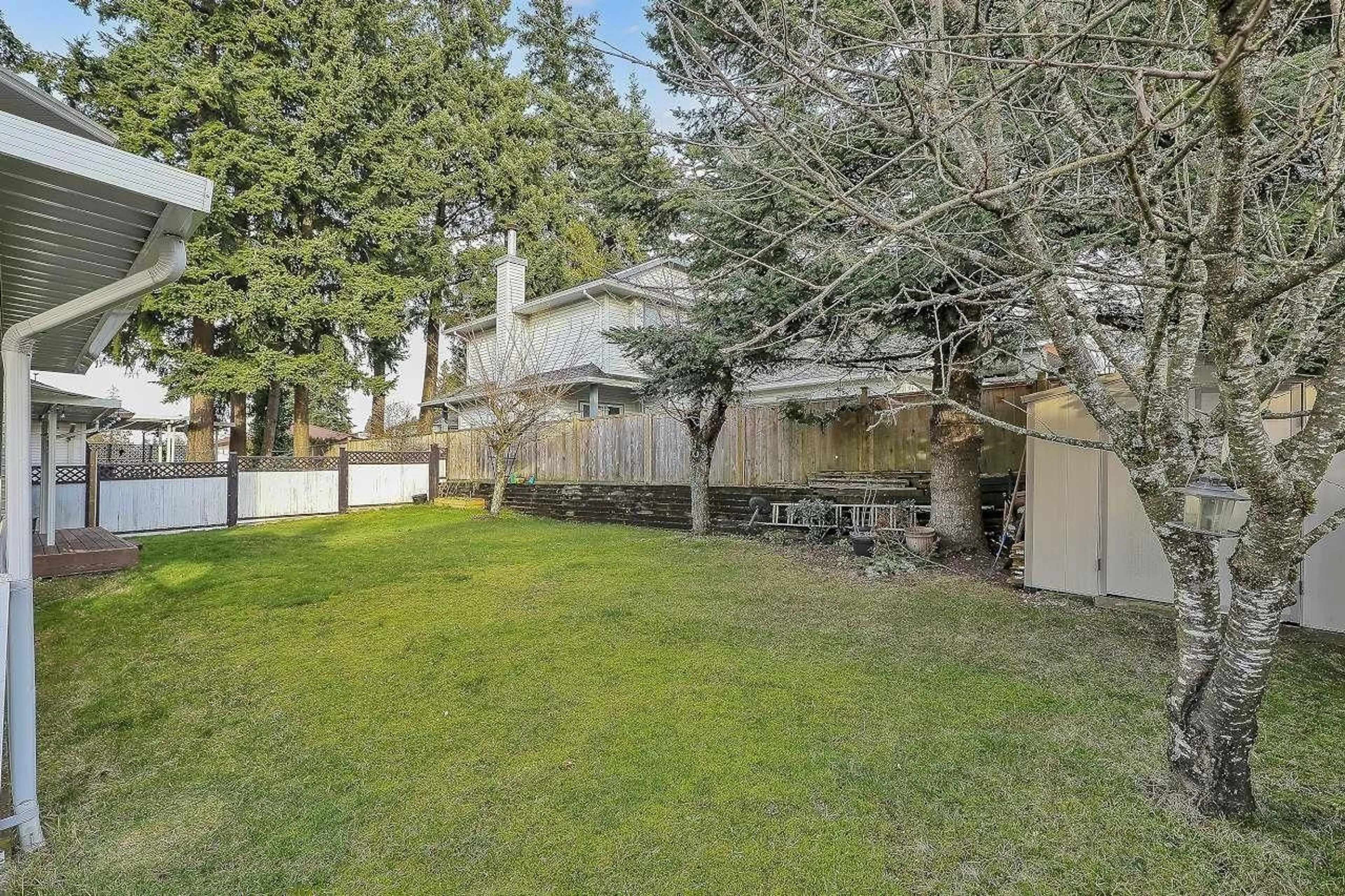 Unknown for 6378 124 STREET, Surrey British Columbia V3T1P4