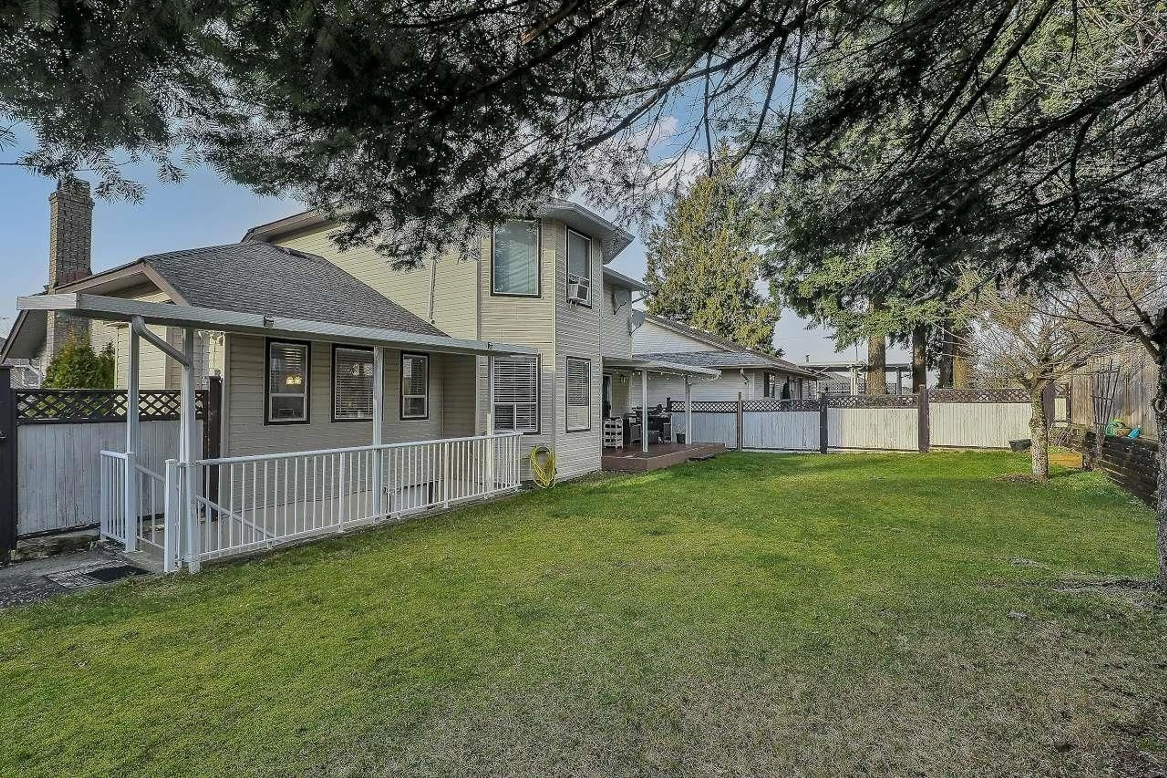 Unknown for 6378 124 STREET, Surrey British Columbia V3T1P4