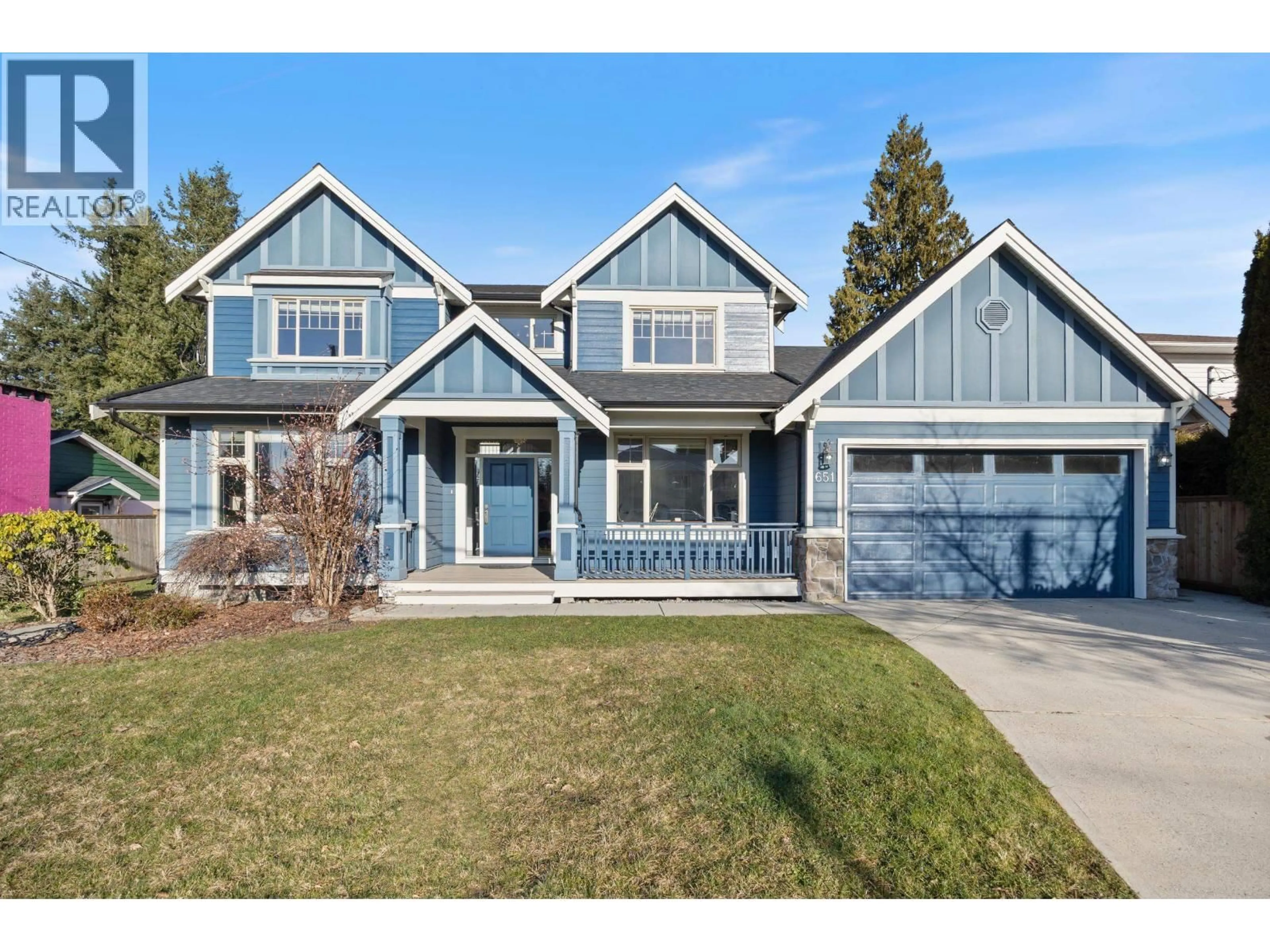 Home with vinyl exterior material, street for 651 CHAPMAN AVENUE, Coquitlam British Columbia V3J4A2