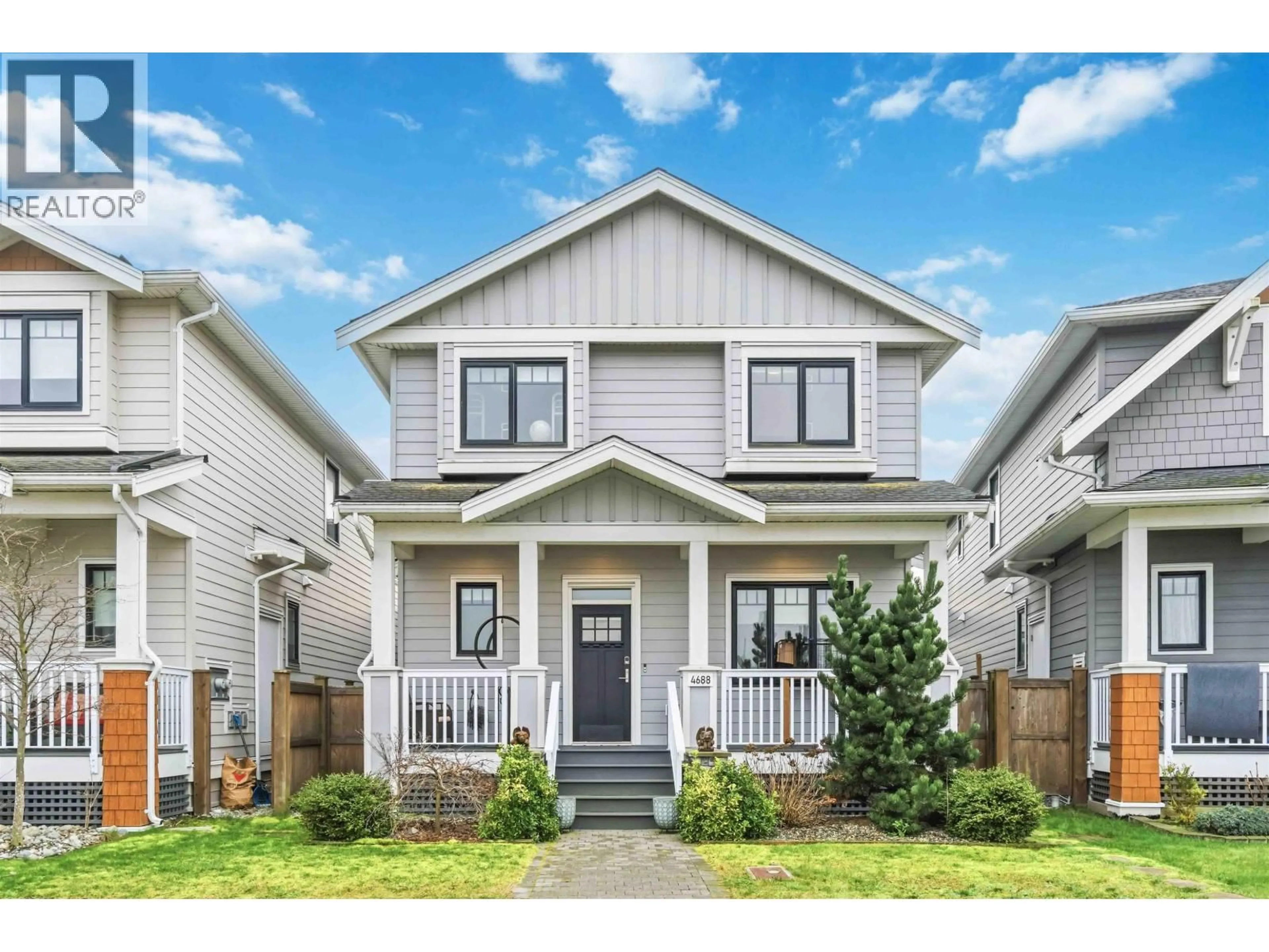 Home with vinyl exterior material, street for 4688 HAZELNUT WAY, Tsawwassen British Columbia V4M0C5