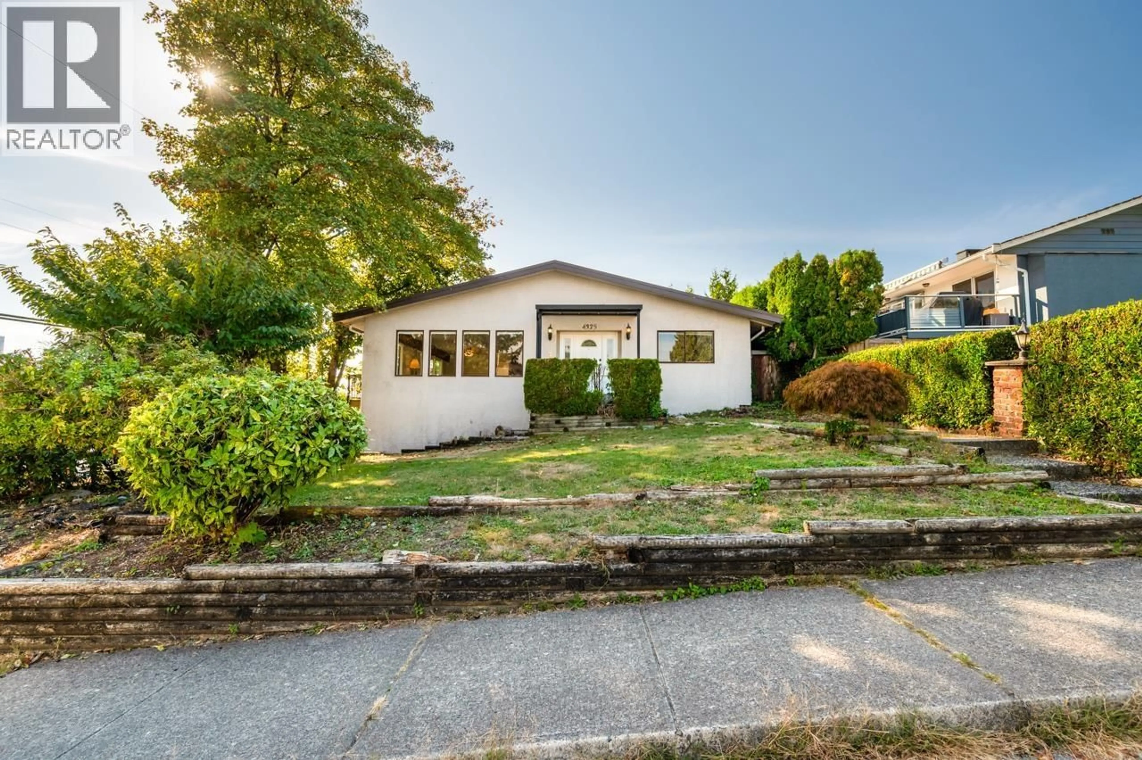 Unknown for 4325 MAHON AVENUE, Burnaby British Columbia V5G3R4