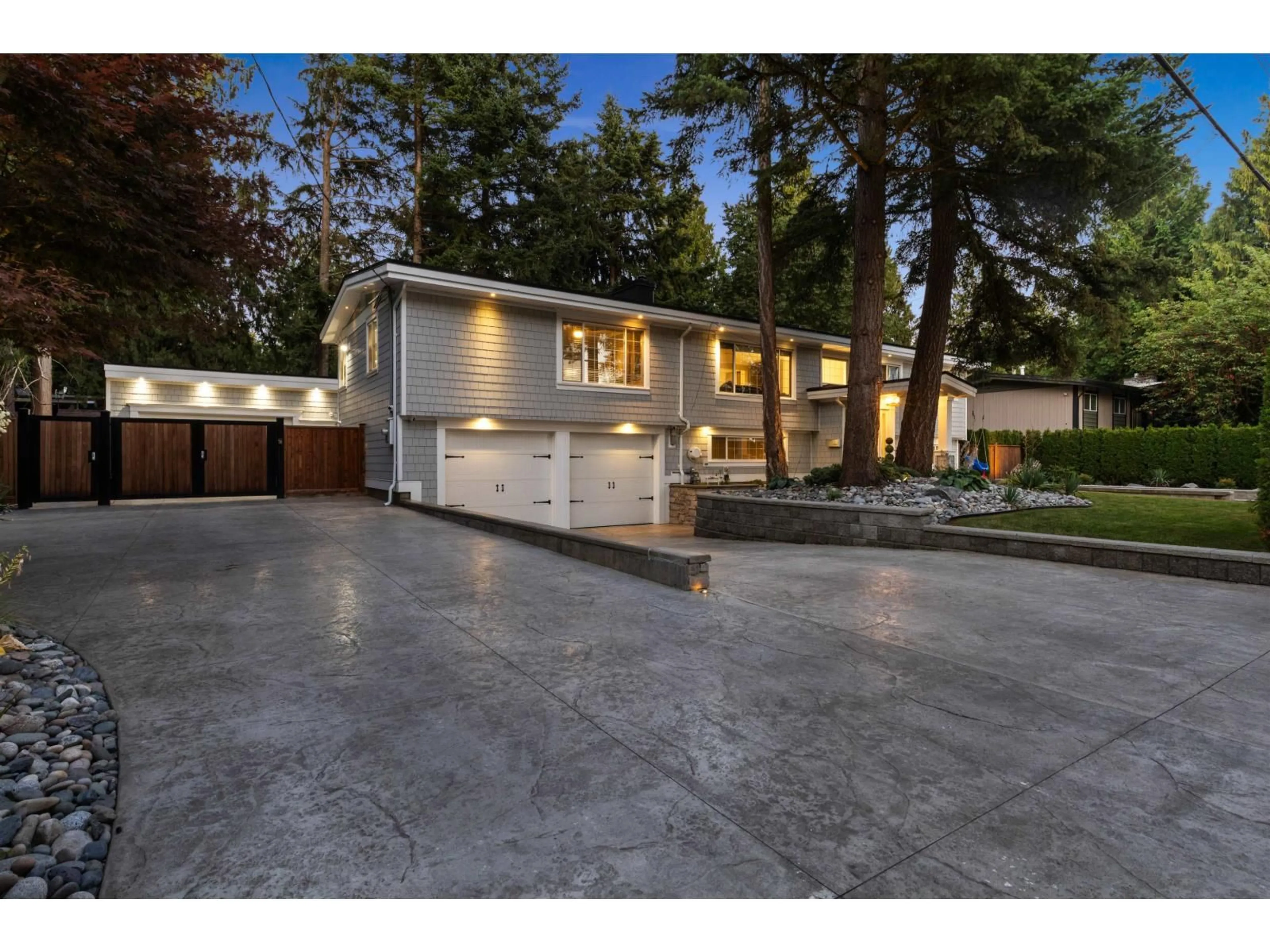 Unknown for 4036 196 STREET, Langley British Columbia V3A1A1