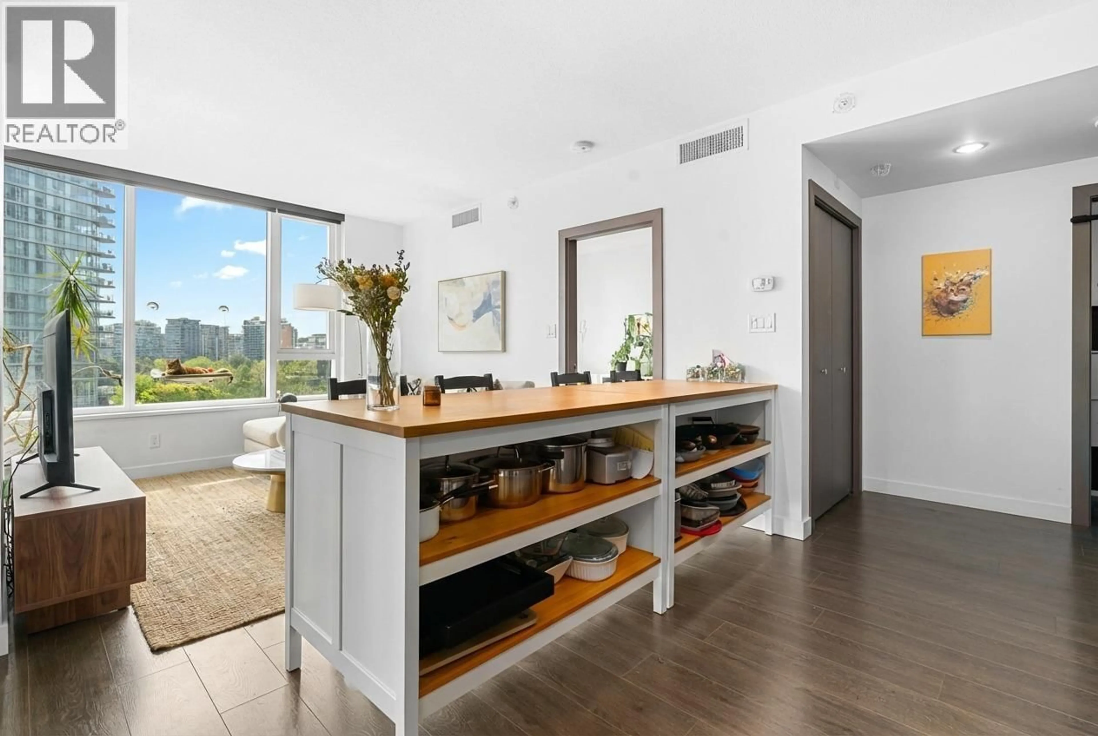 Open concept kitchen, unknown for 608 - 68 SMITHE STREET, Vancouver British Columbia V6B0P4