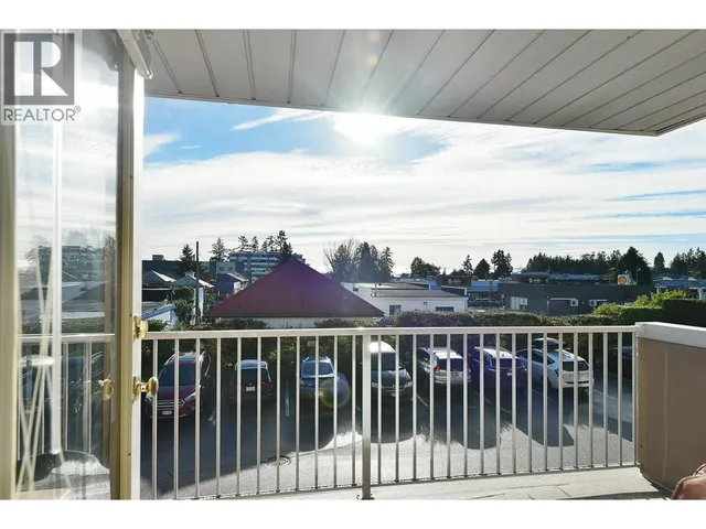 206 - 5711 MERMAID STREET, Sechelt 2