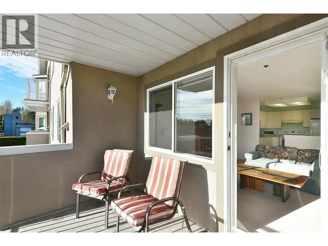206 - 5711 MERMAID STREET, Sechelt 3