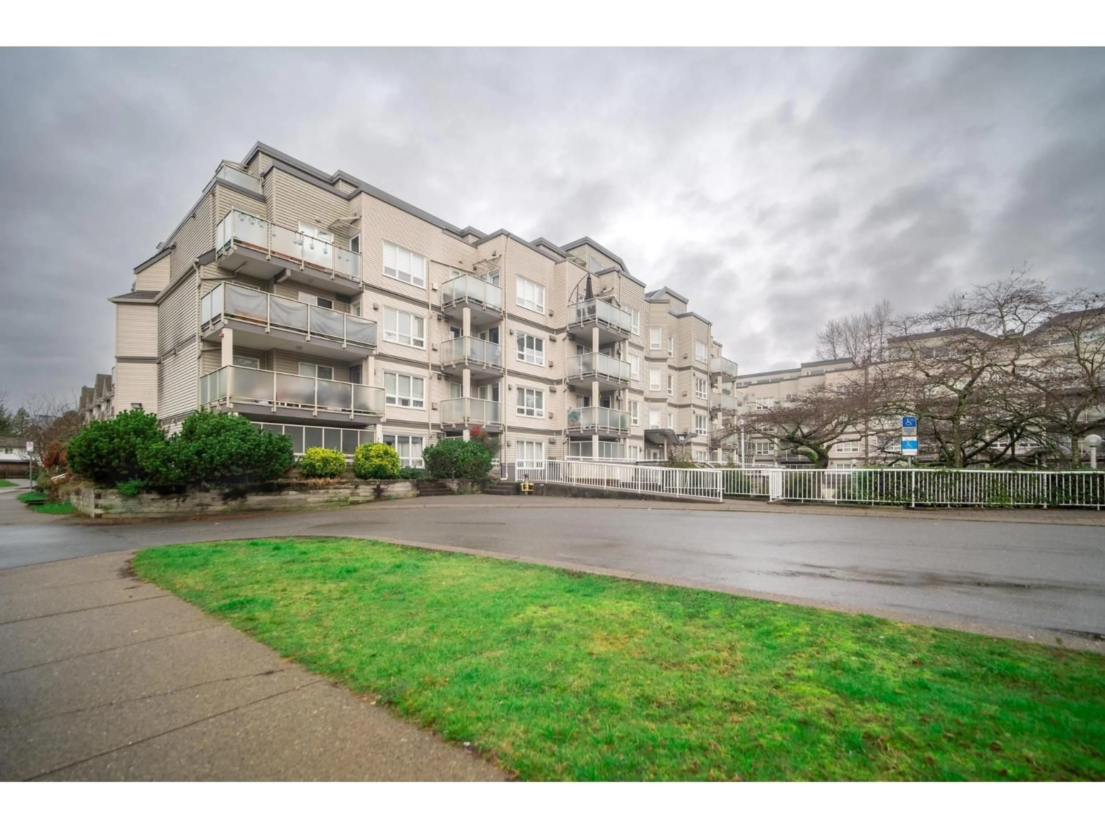 Patio, street for 111 - 14355 103 AVENUE, Surrey British Columbia V3T5V5