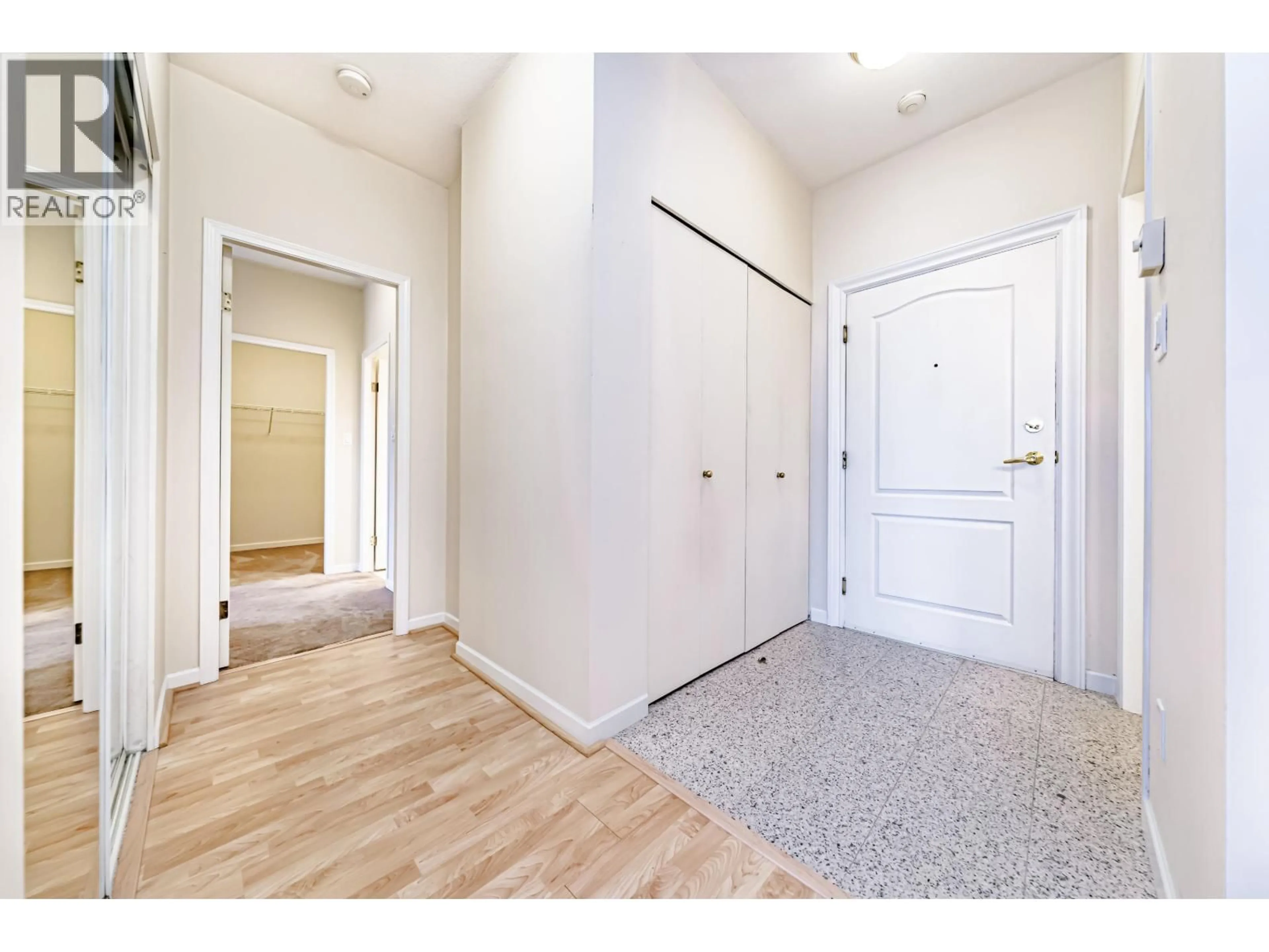 Indoor entryway for 1502 - 6838 STATION HILL DRIVE, Burnaby British Columbia V3N5A4