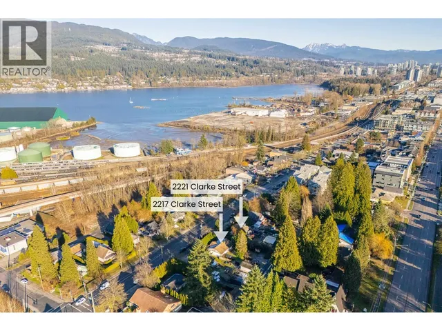 2217 CLARKE STREET, Port Moody 2