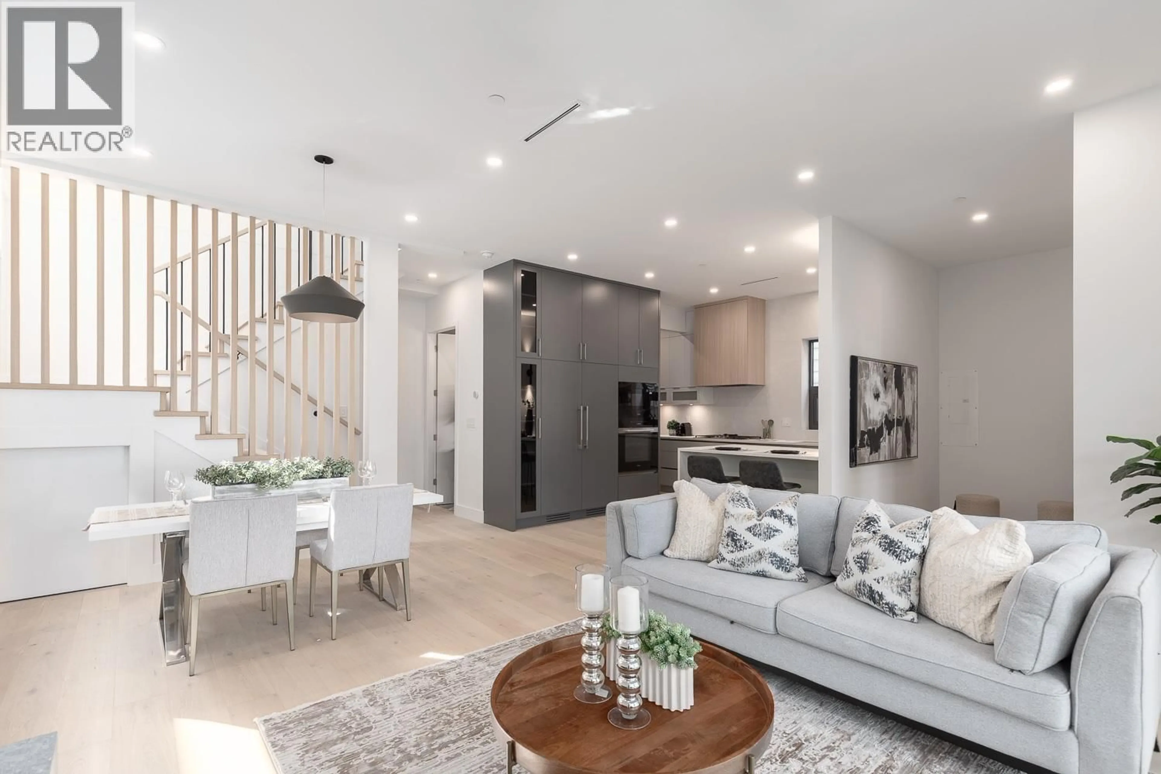 Living room with furniture, unknown for 1 - 3186 11TH AVENUE, Vancouver British Columbia V6K2M7