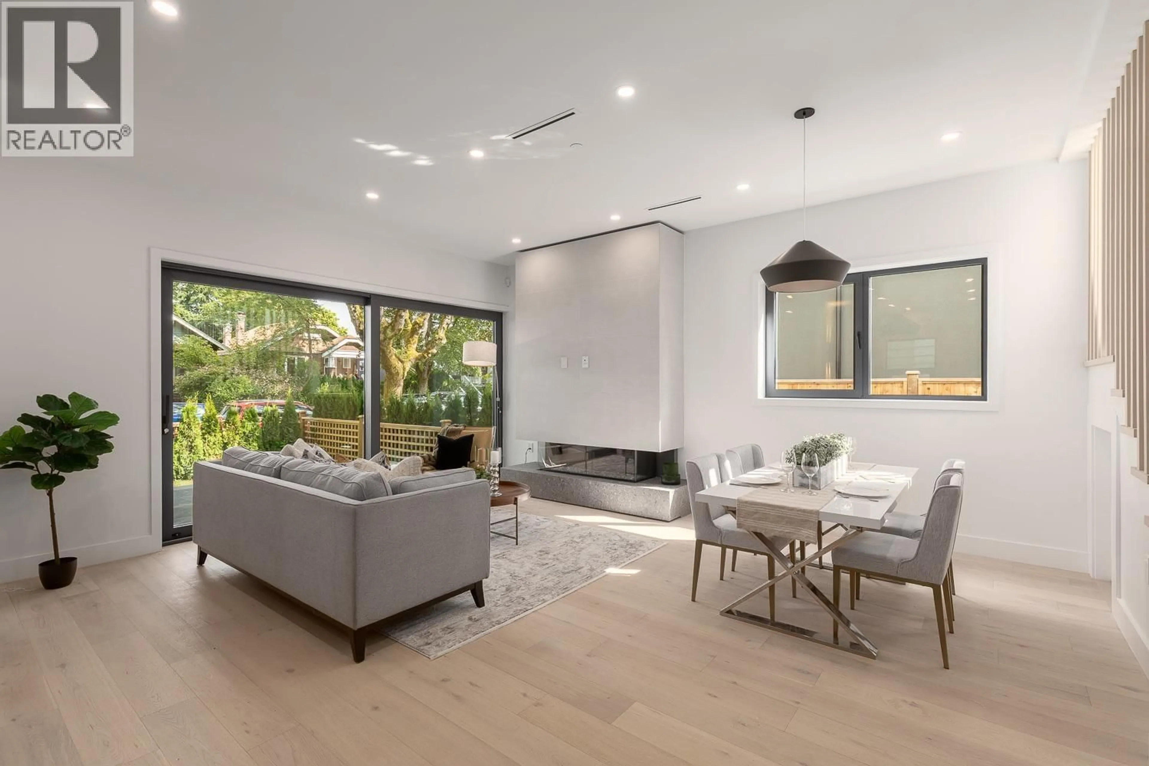 Living room with furniture, unknown for 1 - 3186 11TH AVENUE, Vancouver British Columbia V6K2M7