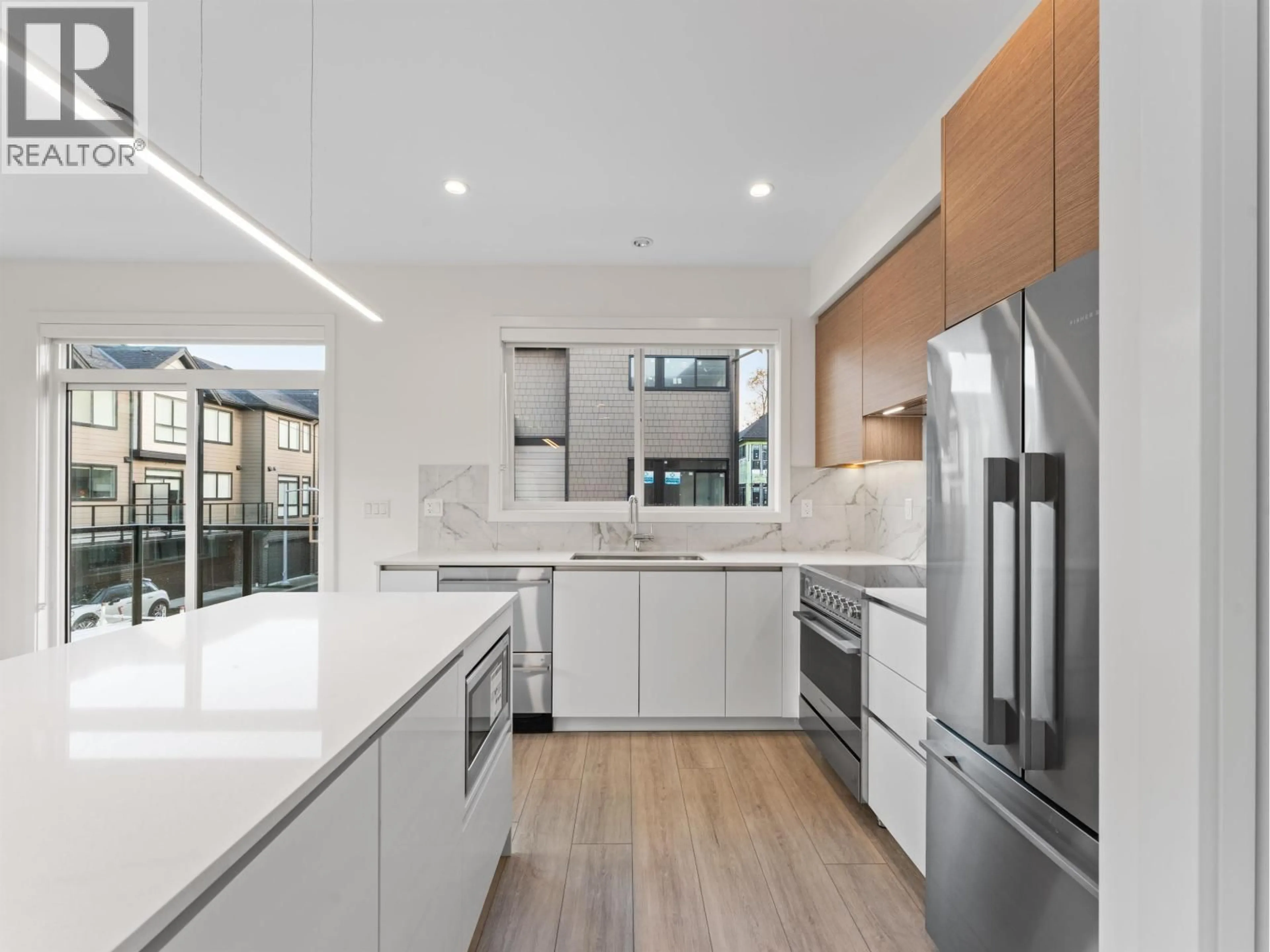 Contemporary kitchen, unknown for 27 - 4337 BOUNDARY ROAD, Richmond British Columbia V6V1S8