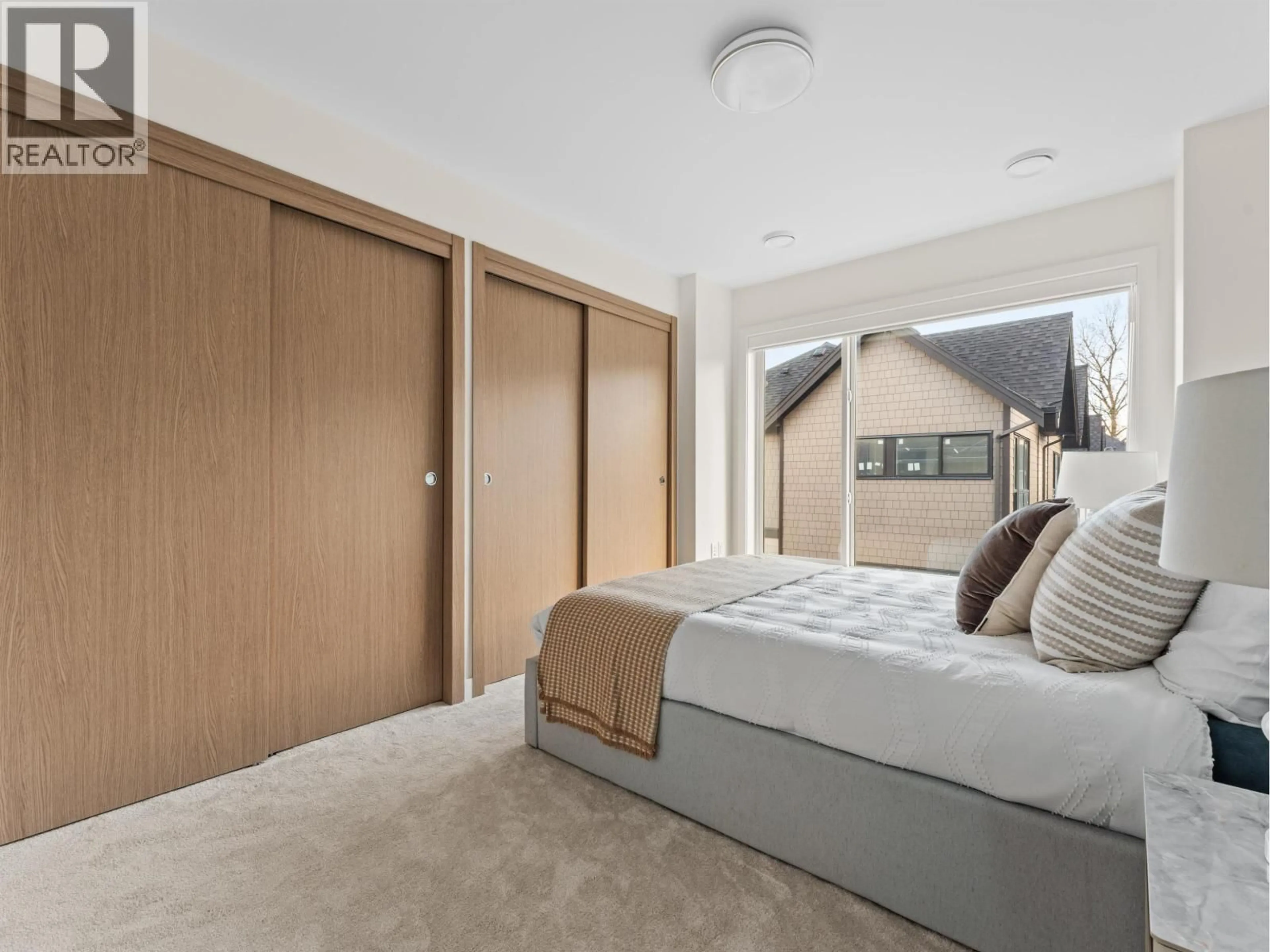 Bedroom with bed, unknown for 27 - 4337 BOUNDARY ROAD, Richmond British Columbia V6V1S8