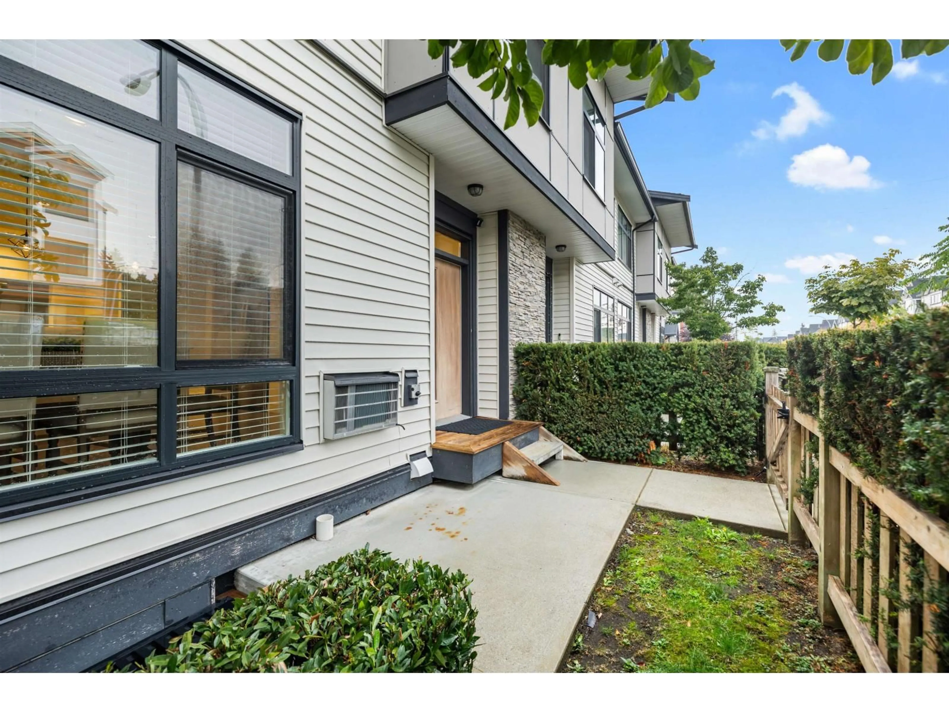 Unknown for 21 - 14057 60A AVENUE, Surrey British Columbia V3X0J2