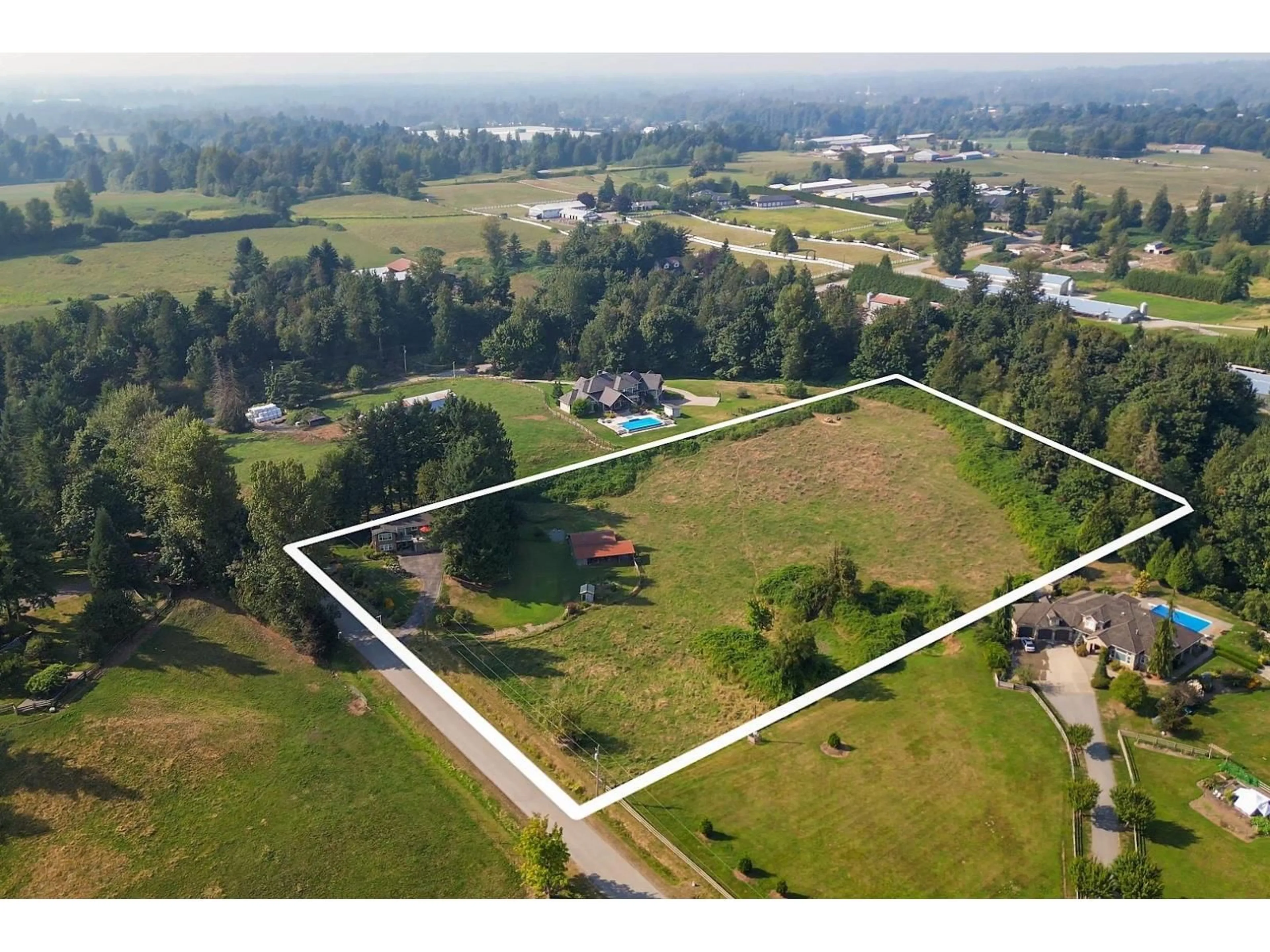 A pic from outside/outdoor area/front of a property/back of a property/a pic from drone, unknown for 29665 GLENGARRY AVENUE, Abbotsford British Columbia V4X1Z7