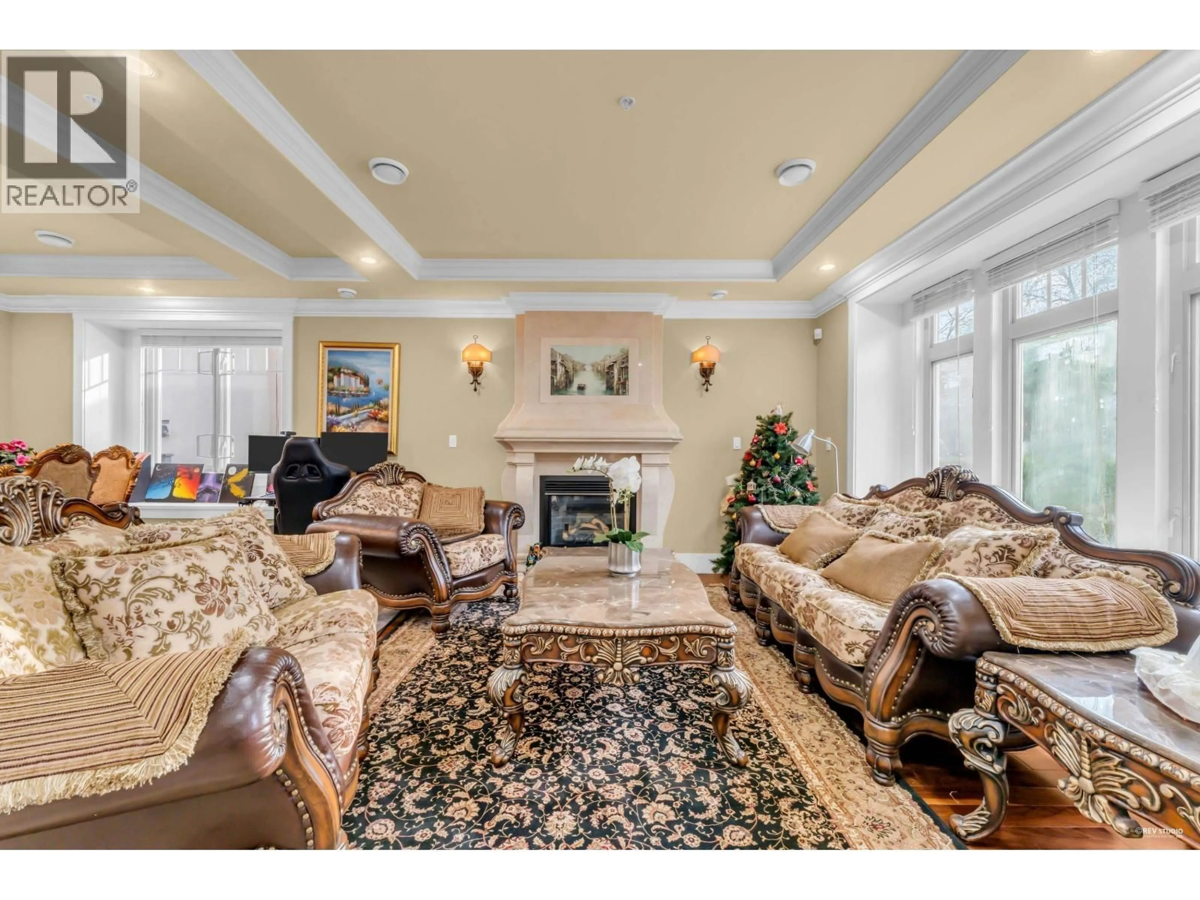 Living room with furniture, unknown for 2139 22ND AVENUE, Vancouver British Columbia V6L1L4