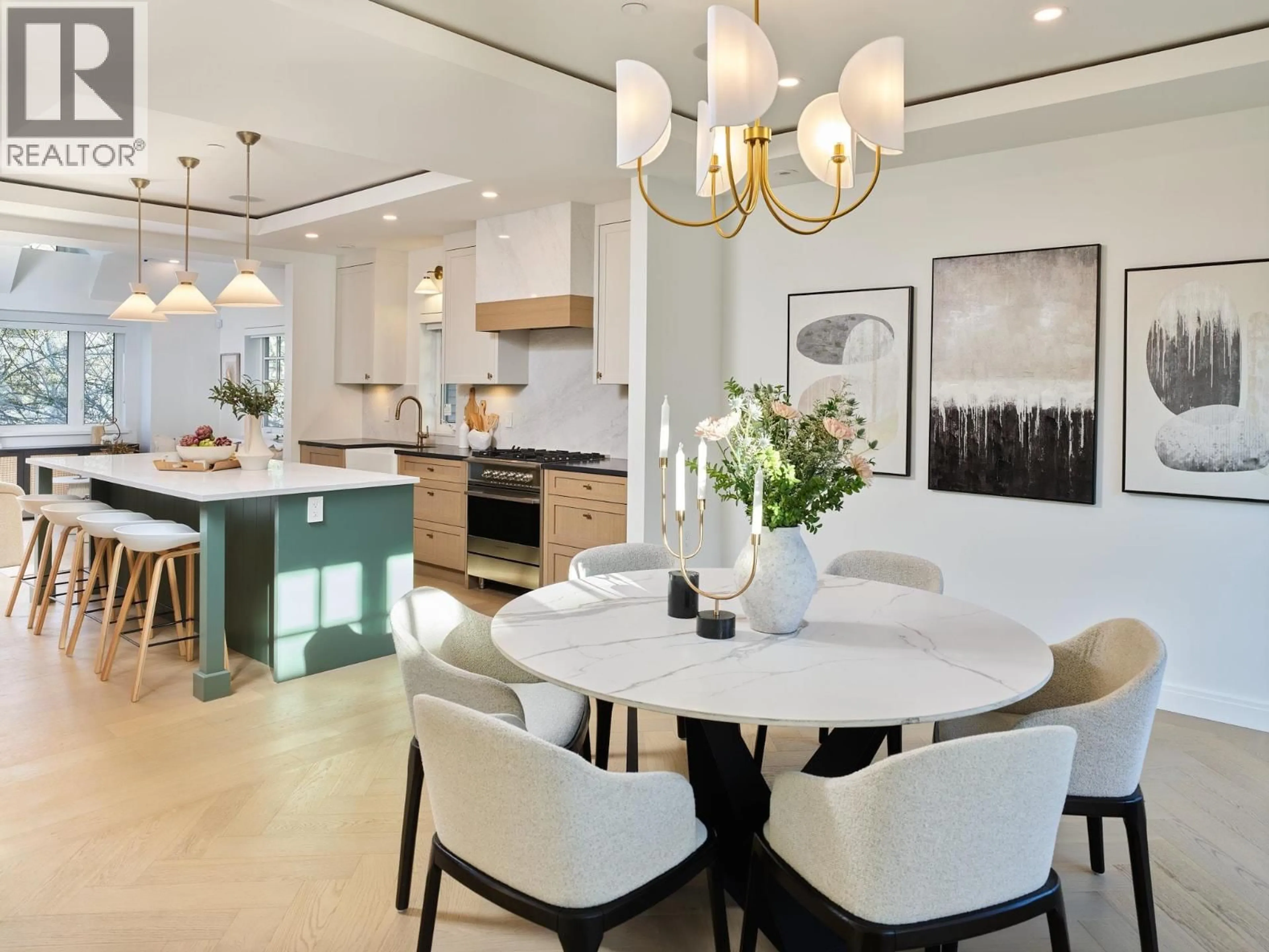 Open concept kitchen, unknown for 2542 GRANT STREET, Vancouver British Columbia V5K3G7