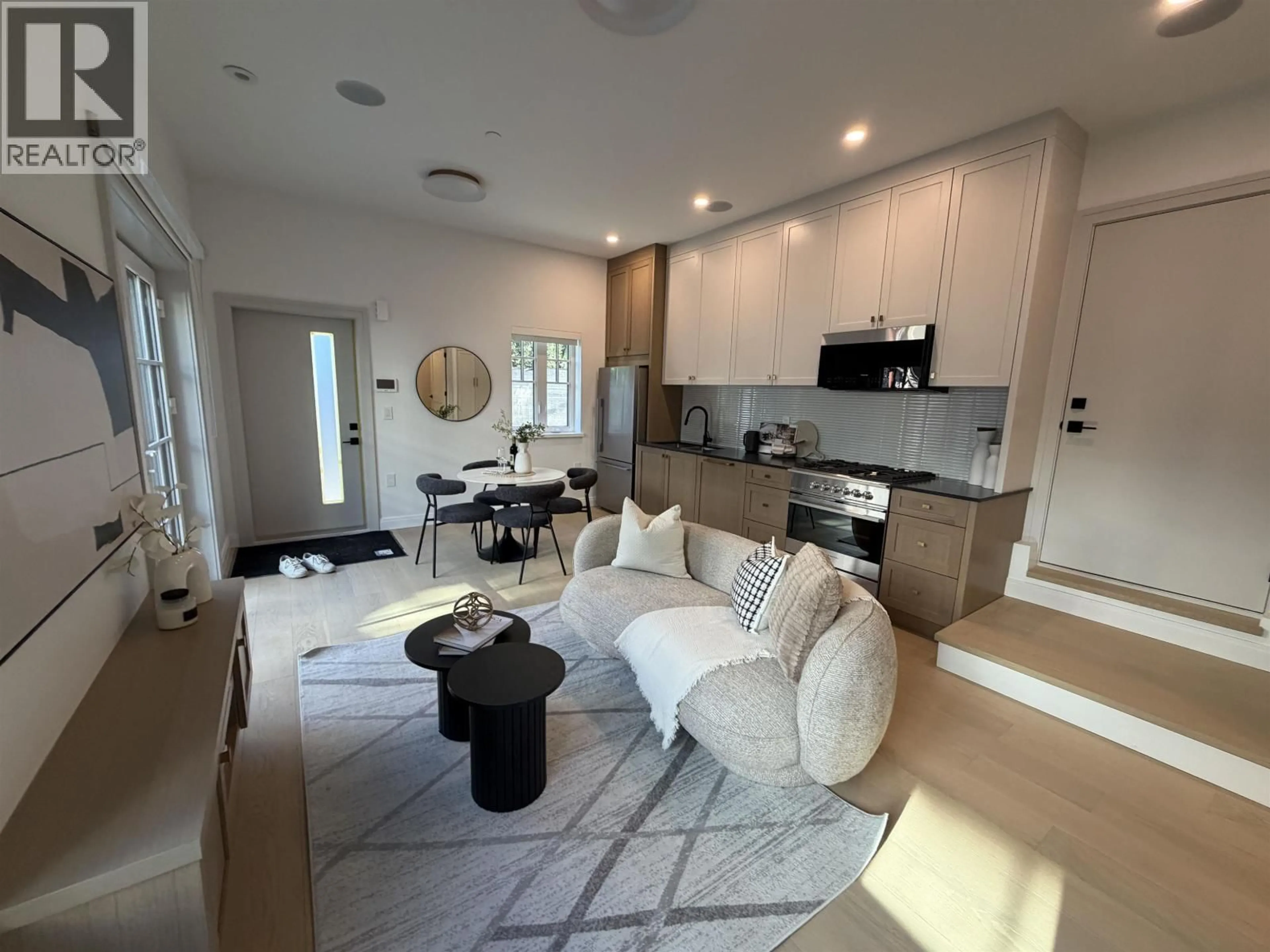 Living room with furniture, unknown for 2544 GRANT STREET, Vancouver British Columbia V5K3G7